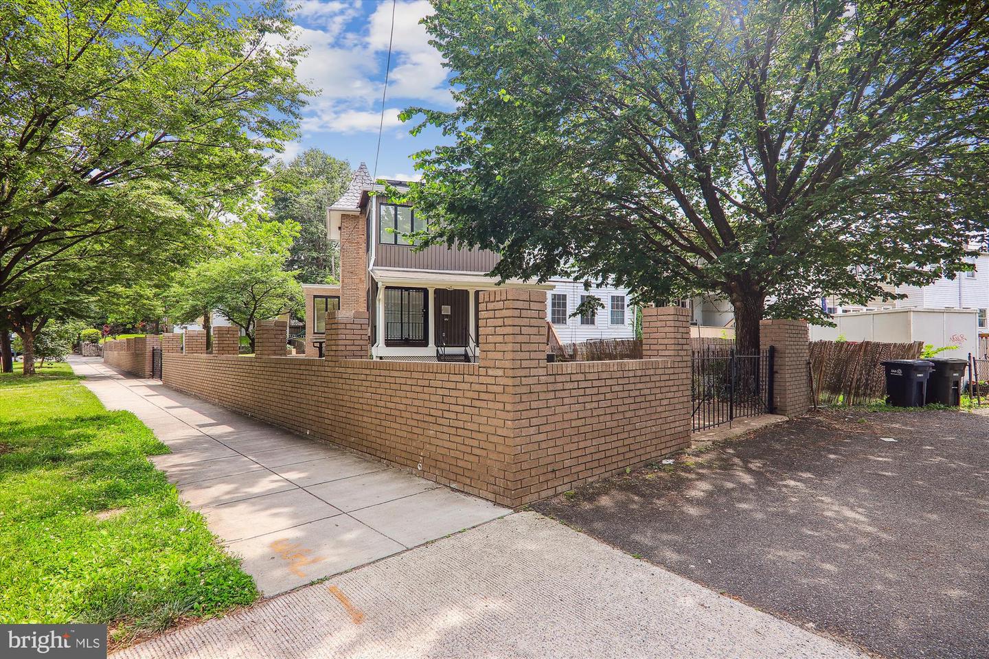 619 ALLISON ST NW, WASHINGTON, District Of Columbia 20011, 3 Bedrooms Bedrooms, ,2 BathroomsBathrooms,Residential,For sale,619 ALLISON ST NW,DCDC2197164 MLS # DCDC2197164
