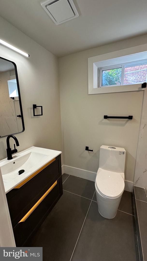 727 OGLETHORPE ST NE, WASHINGTON, District Of Columbia 20011, 3 Bedrooms Bedrooms, ,2 BathroomsBathrooms,Residential,For sale,727 OGLETHORPE ST NE,DCDC2197194 MLS # DCDC2197194