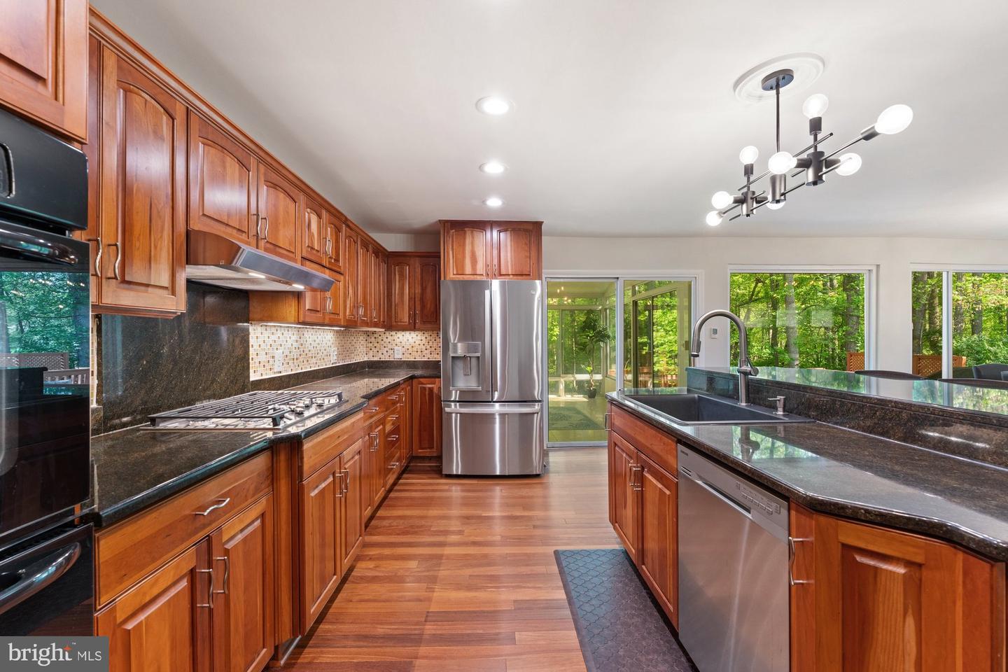 8715 LITWALTON CT, VIENNA, Virginia 22182, 5 Bedrooms Bedrooms, ,3 BathroomsBathrooms,Residential,For sale,8715 LITWALTON CT,VAFX2236410 MLS # VAFX2236410
