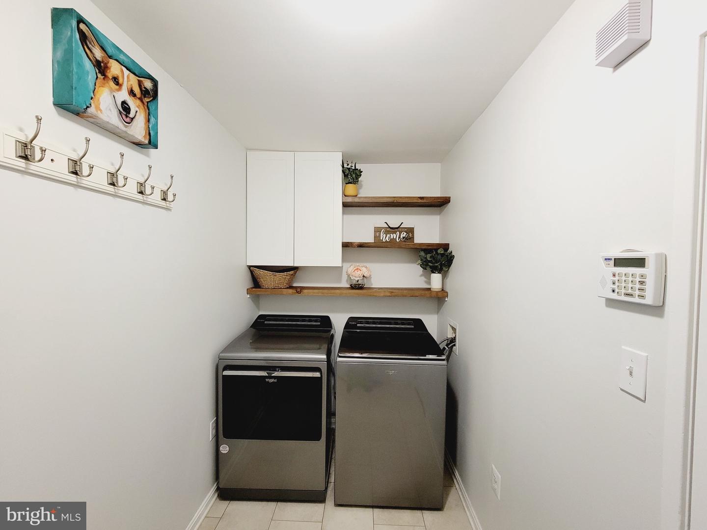 8715 LITWALTON CT, VIENNA, Virginia 22182, 5 Bedrooms Bedrooms, ,3 BathroomsBathrooms,Residential,For sale,8715 LITWALTON CT,VAFX2236410 MLS # VAFX2236410