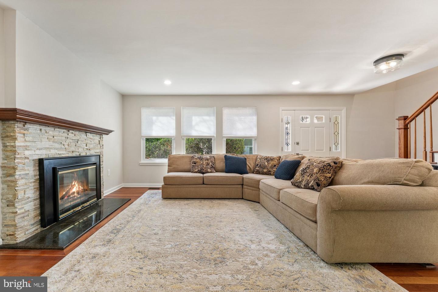 8715 LITWALTON CT, VIENNA, Virginia 22182, 5 Bedrooms Bedrooms, ,3 BathroomsBathrooms,Residential,For sale,8715 LITWALTON CT,VAFX2236410 MLS # VAFX2236410