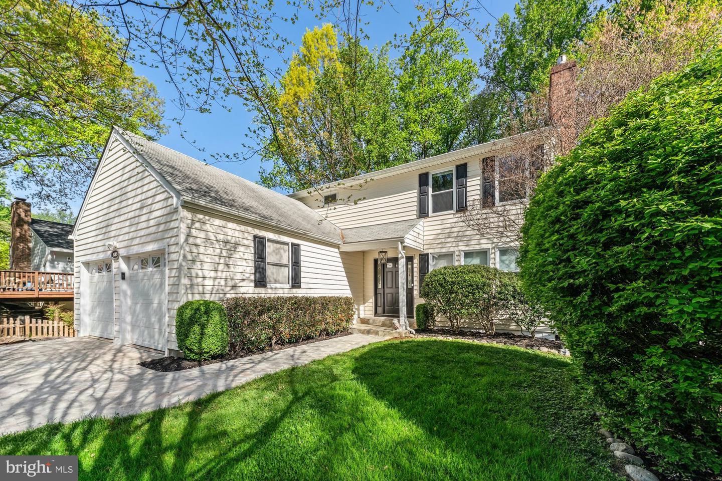 8715 LITWALTON CT, VIENNA, Virginia 22182, 5 Bedrooms Bedrooms, ,3 BathroomsBathrooms,Residential,For sale,8715 LITWALTON CT,VAFX2236410 MLS # VAFX2236410