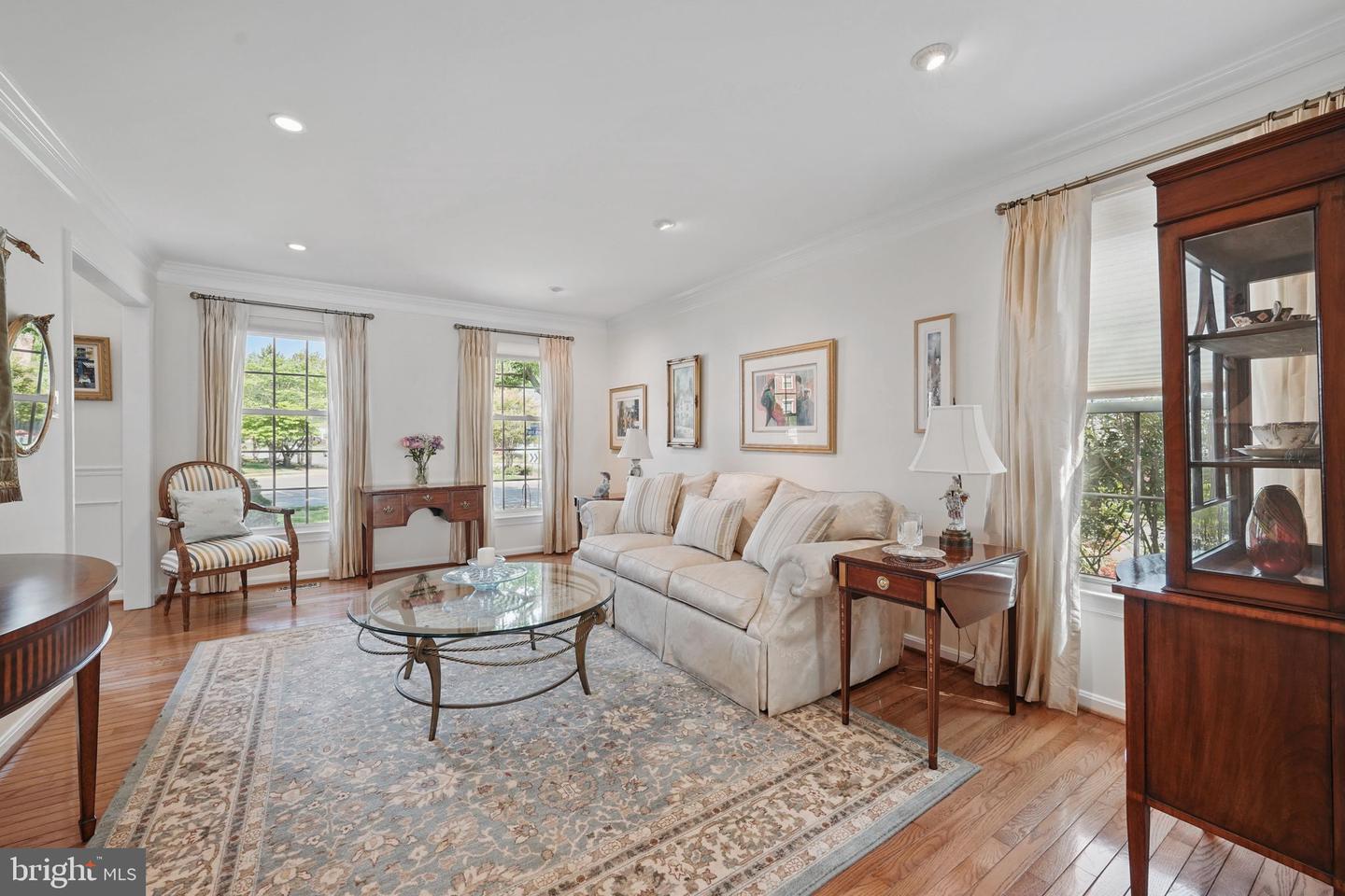 13461 POINT PLEASANT DR, CHANTILLY, Virginia 20151, 5 Bedrooms Bedrooms, ,3 BathroomsBathrooms,Residential,For sale,13461 POINT PLEASANT DR,VAFX2236428 MLS # VAFX2236428