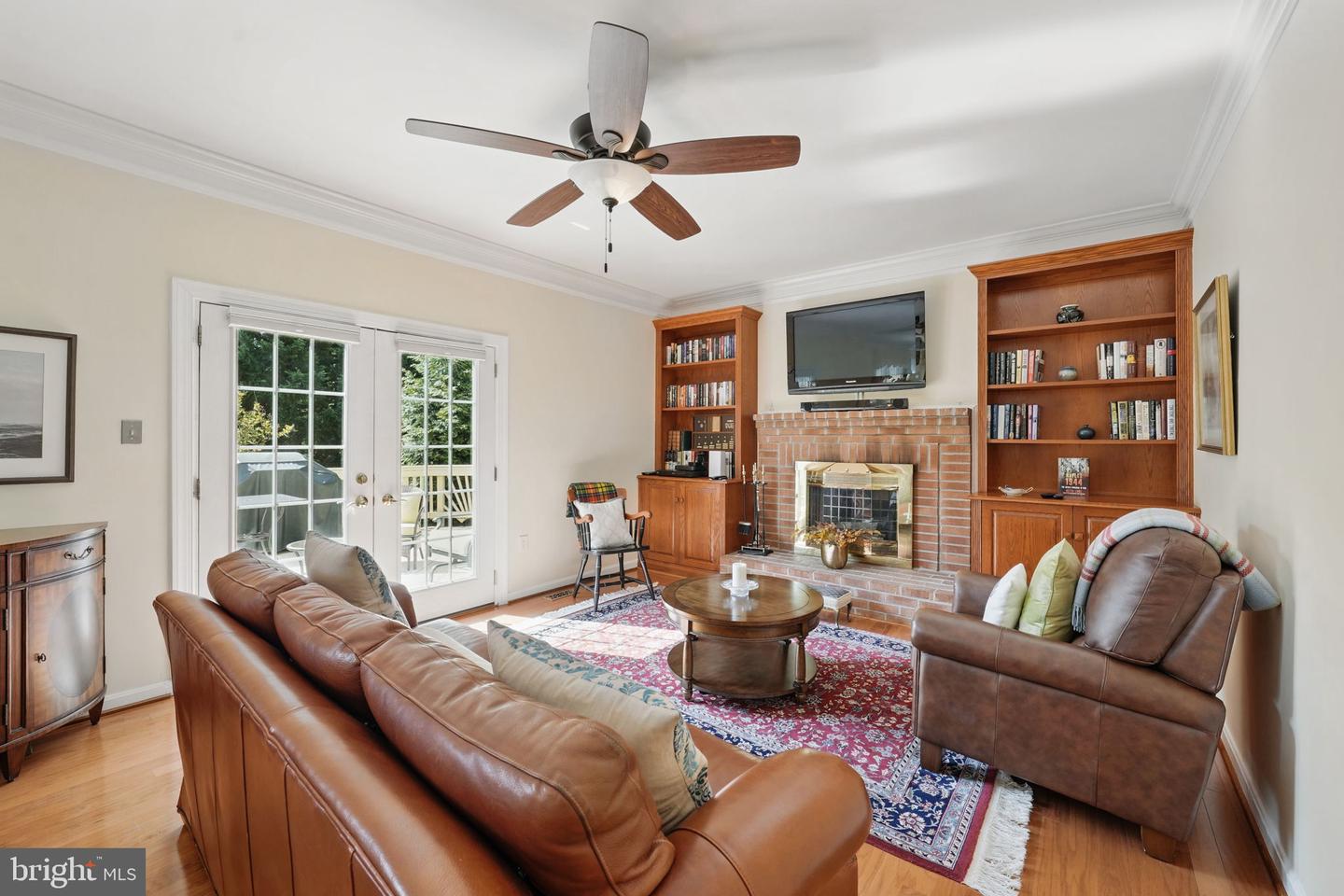 13461 POINT PLEASANT DR, CHANTILLY, Virginia 20151, 5 Bedrooms Bedrooms, ,3 BathroomsBathrooms,Residential,For sale,13461 POINT PLEASANT DR,VAFX2236428 MLS # VAFX2236428