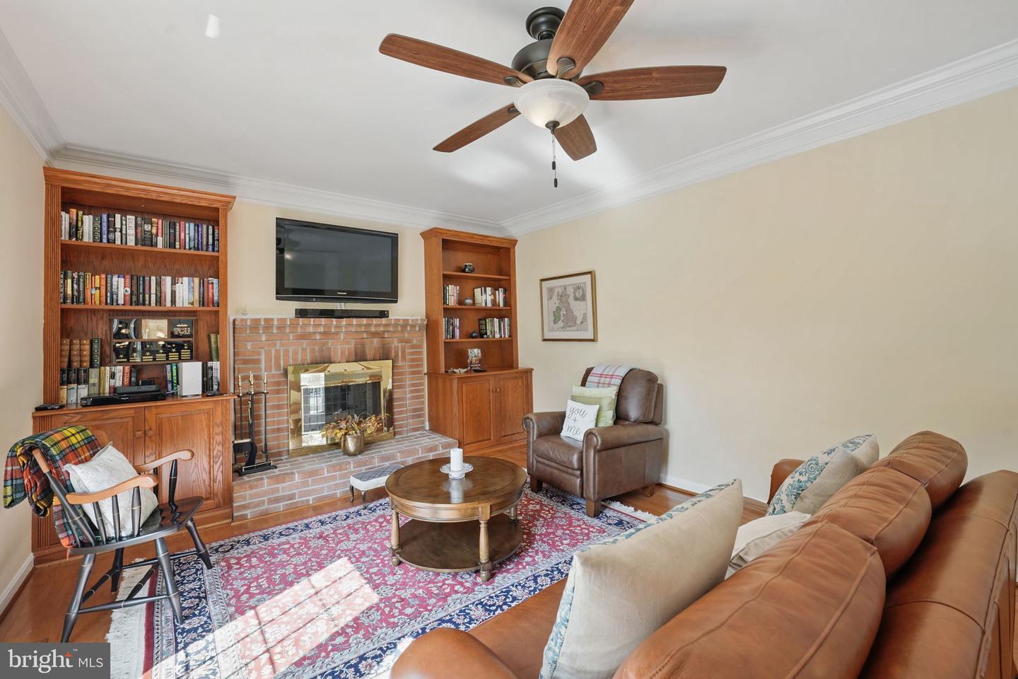 13461 POINT PLEASANT DR, CHANTILLY, Virginia 20151, 5 Bedrooms Bedrooms, ,3 BathroomsBathrooms,Residential,For sale,13461 POINT PLEASANT DR,VAFX2236428 MLS # VAFX2236428