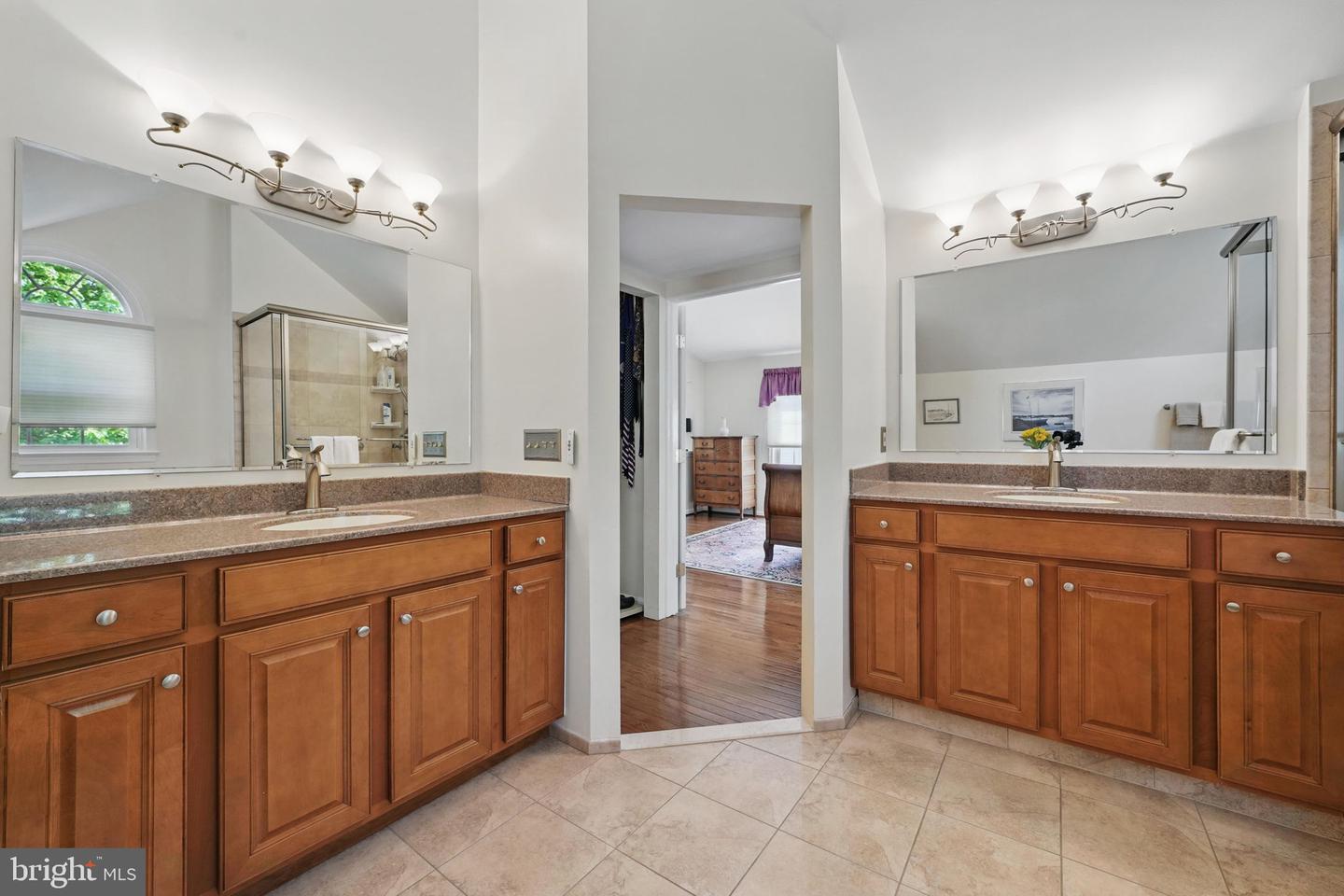 13461 POINT PLEASANT DR, CHANTILLY, Virginia 20151, 5 Bedrooms Bedrooms, ,3 BathroomsBathrooms,Residential,For sale,13461 POINT PLEASANT DR,VAFX2236428 MLS # VAFX2236428