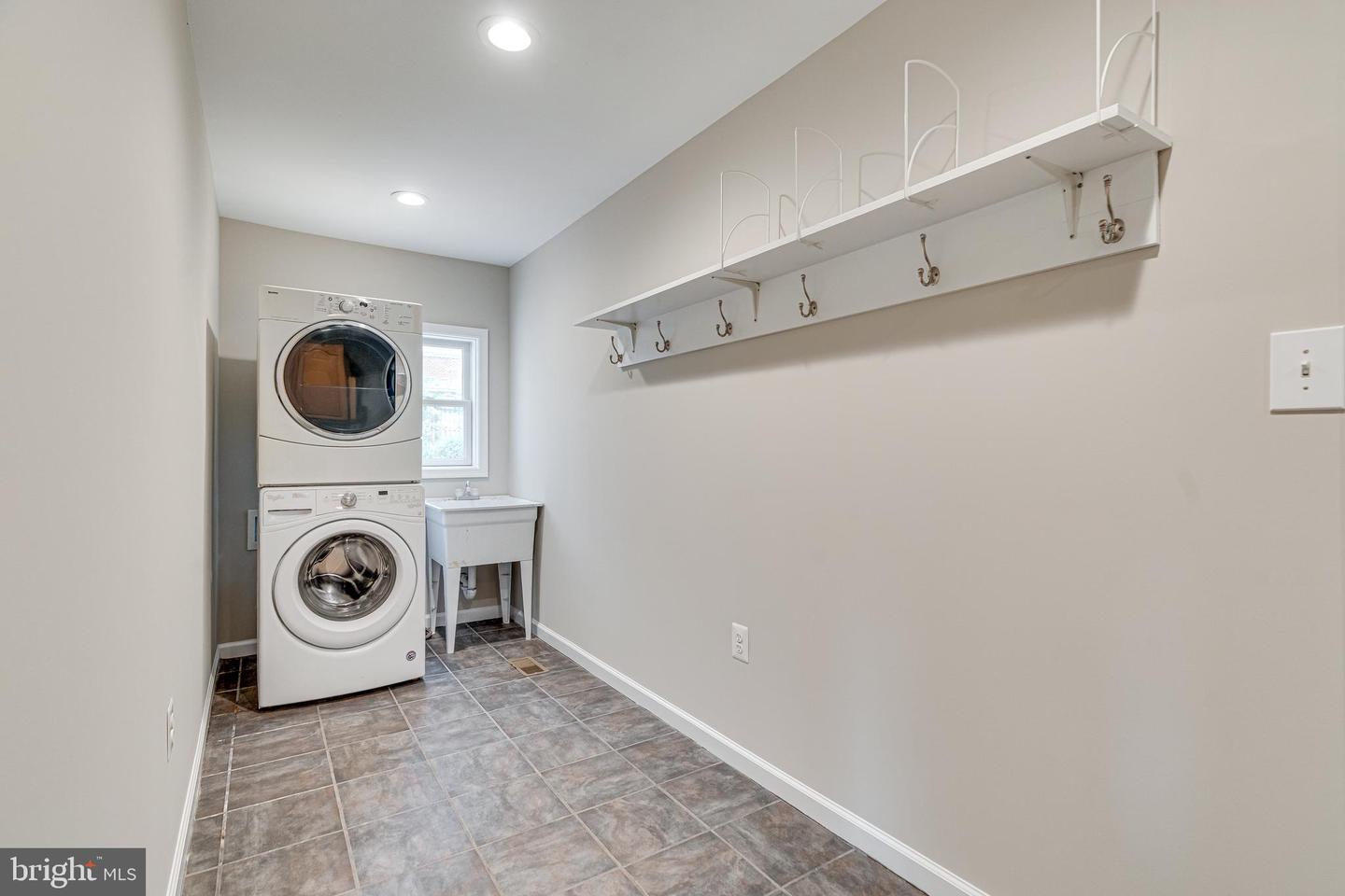 1837 SAINT BONIFACE ST, VIENNA, Virginia 22182, 4 Bedrooms Bedrooms, ,3 BathroomsBathrooms,Residential,For sale,1837 SAINT BONIFACE ST,VAFX2236440 MLS # VAFX2236440