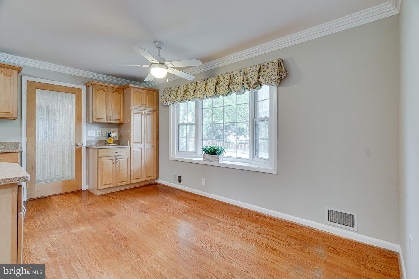1837 SAINT BONIFACE ST, VIENNA, Virginia 22182, 4 Bedrooms Bedrooms, ,3 BathroomsBathrooms,Residential,For sale,1837 SAINT BONIFACE ST,VAFX2236440 MLS # VAFX2236440