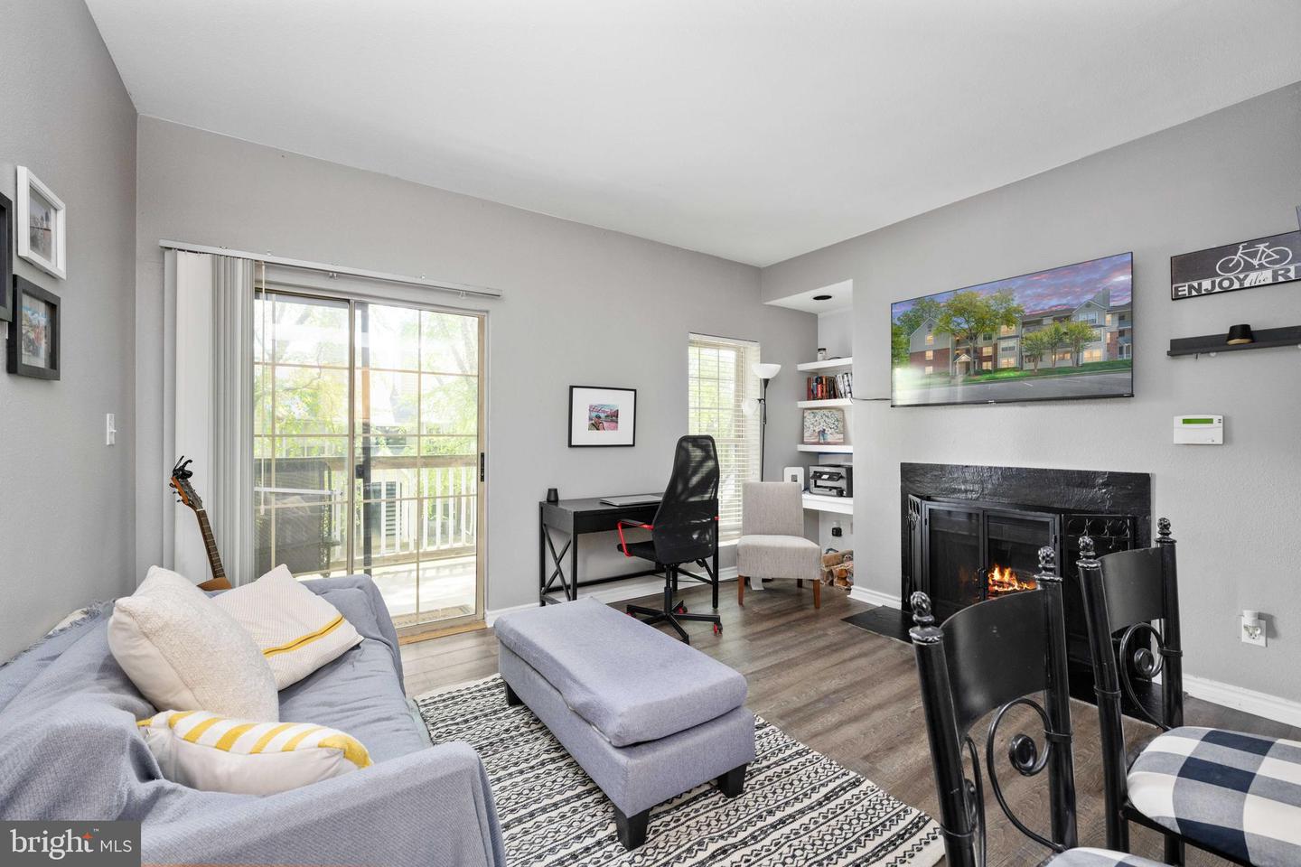 12152 PENDERVIEW TER #1322, FAIRFAX, Virginia 22033, 1 Bedroom Bedrooms, 3 Rooms Rooms,1 BathroomBathrooms,Residential,For sale,12152 PENDERVIEW TER #1322,VAFX2237192 MLS # VAFX2237192