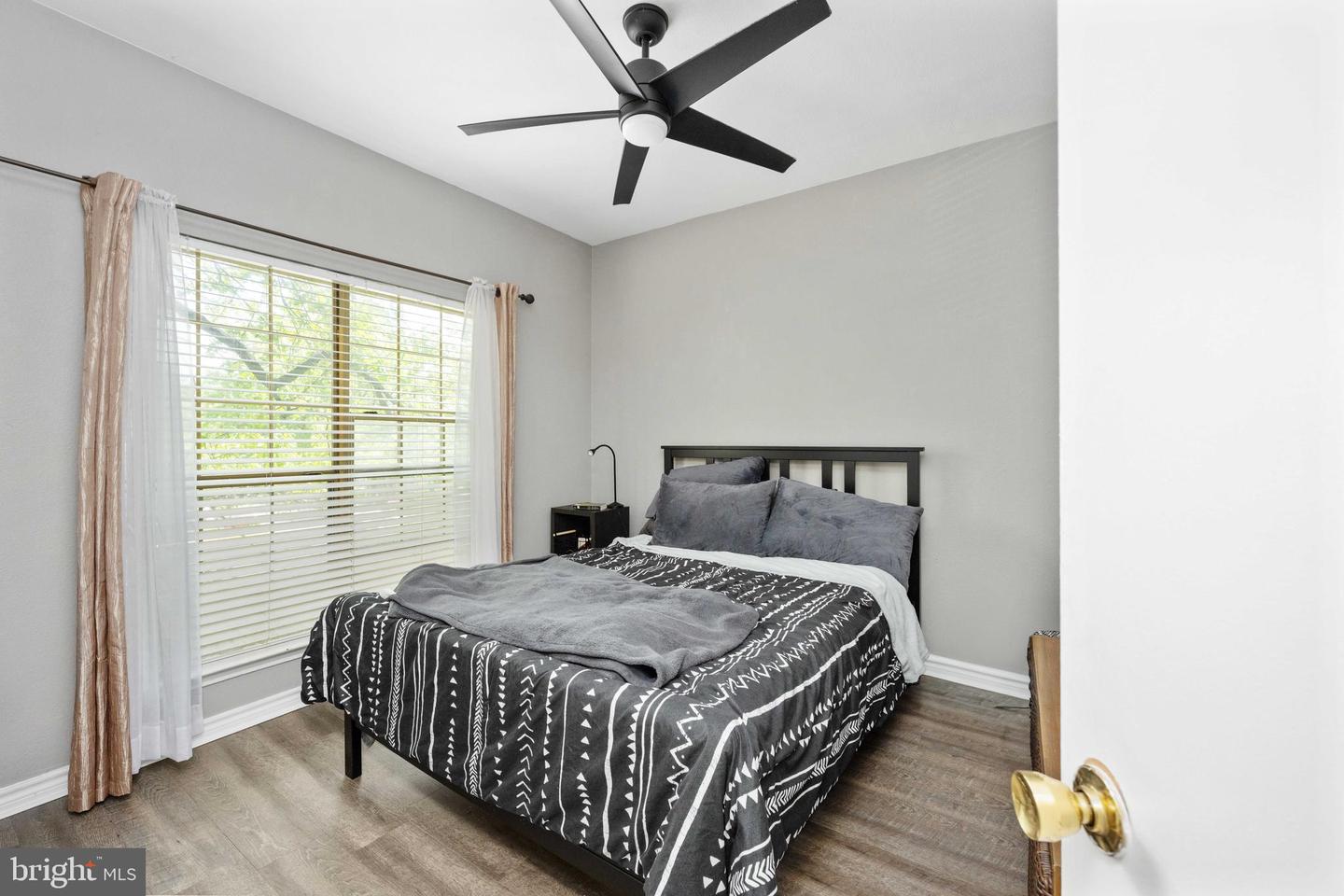 12152 PENDERVIEW TER #1322, FAIRFAX, Virginia 22033, 1 Bedroom Bedrooms, 3 Rooms Rooms,1 BathroomBathrooms,Residential,For sale,12152 PENDERVIEW TER #1322,VAFX2237192 MLS # VAFX2237192