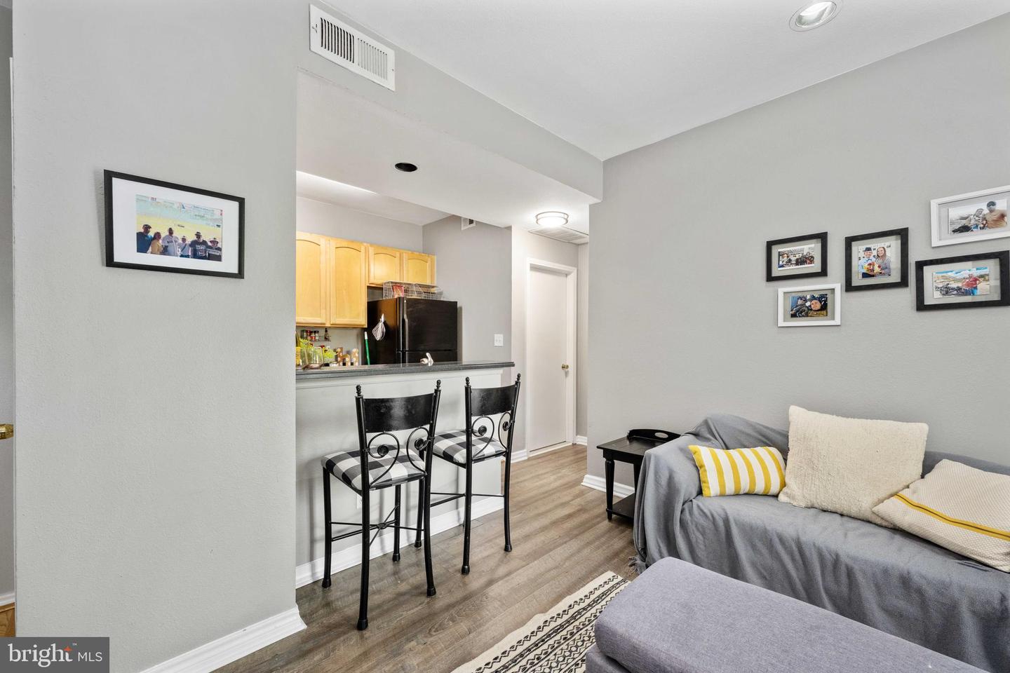 12152 PENDERVIEW TER #1322, FAIRFAX, Virginia 22033, 1 Bedroom Bedrooms, 3 Rooms Rooms,1 BathroomBathrooms,Residential,For sale,12152 PENDERVIEW TER #1322,VAFX2237192 MLS # VAFX2237192