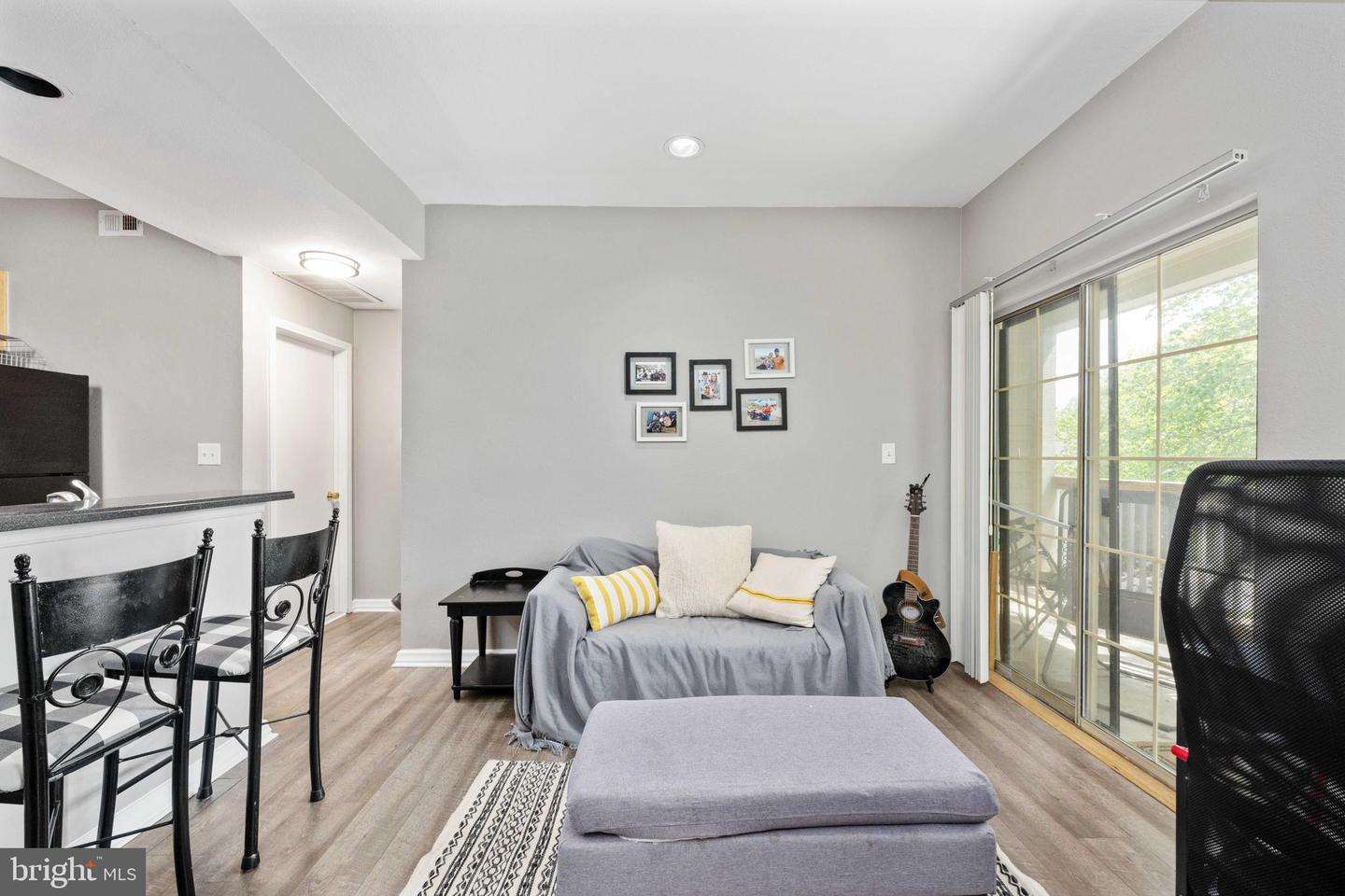 12152 PENDERVIEW TER #1322, FAIRFAX, Virginia 22033, 1 Bedroom Bedrooms, 3 Rooms Rooms,1 BathroomBathrooms,Residential,For sale,12152 PENDERVIEW TER #1322,VAFX2237192 MLS # VAFX2237192