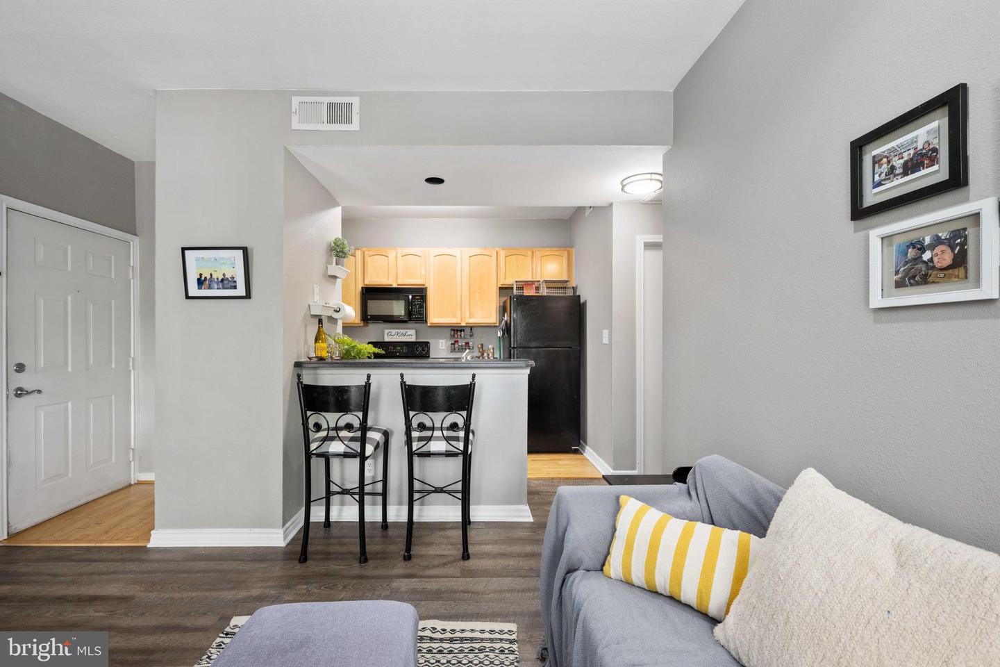 12152 PENDERVIEW TER #1322, FAIRFAX, Virginia 22033, 1 Bedroom Bedrooms, 3 Rooms Rooms,1 BathroomBathrooms,Residential,For sale,12152 PENDERVIEW TER #1322,VAFX2237192 MLS # VAFX2237192