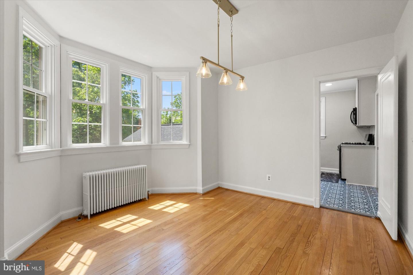 3512 9TH ST S, ARLINGTON, Virginia 22204, 4 Bedrooms Bedrooms, ,1 BathroomBathrooms,Residential,For sale,3512 9TH ST S,VAAR2056594 MLS # VAAR2056594