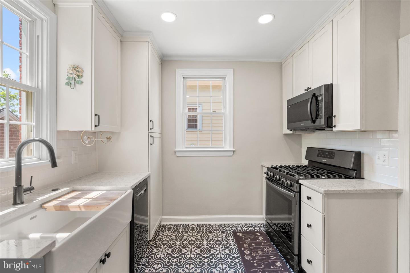 3512 9TH ST S, ARLINGTON, Virginia 22204, 4 Bedrooms Bedrooms, ,1 BathroomBathrooms,Residential,For sale,3512 9TH ST S,VAAR2056594 MLS # VAAR2056594