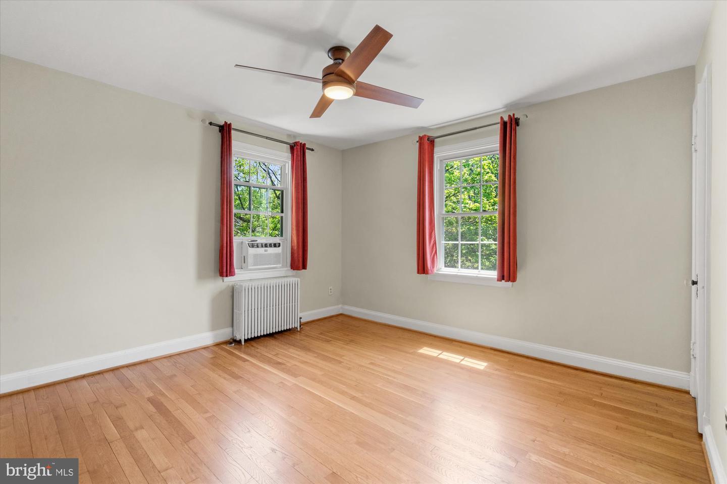3512 9TH ST S, ARLINGTON, Virginia 22204, 4 Bedrooms Bedrooms, ,1 BathroomBathrooms,Residential,For sale,3512 9TH ST S,VAAR2056594 MLS # VAAR2056594