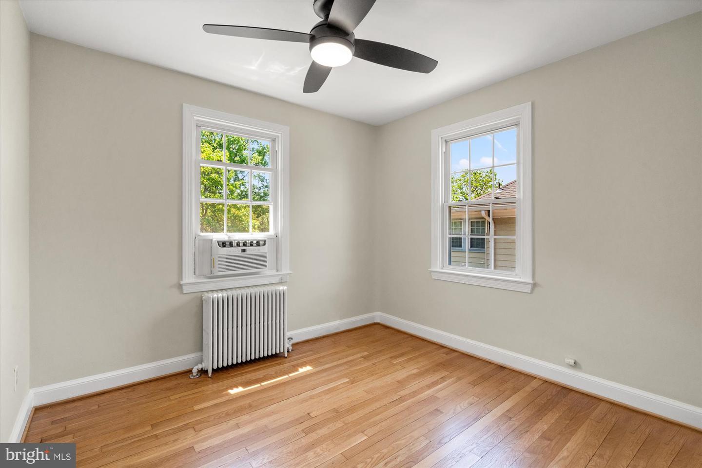 3512 9TH ST S, ARLINGTON, Virginia 22204, 4 Bedrooms Bedrooms, ,1 BathroomBathrooms,Residential,For sale,3512 9TH ST S,VAAR2056594 MLS # VAAR2056594