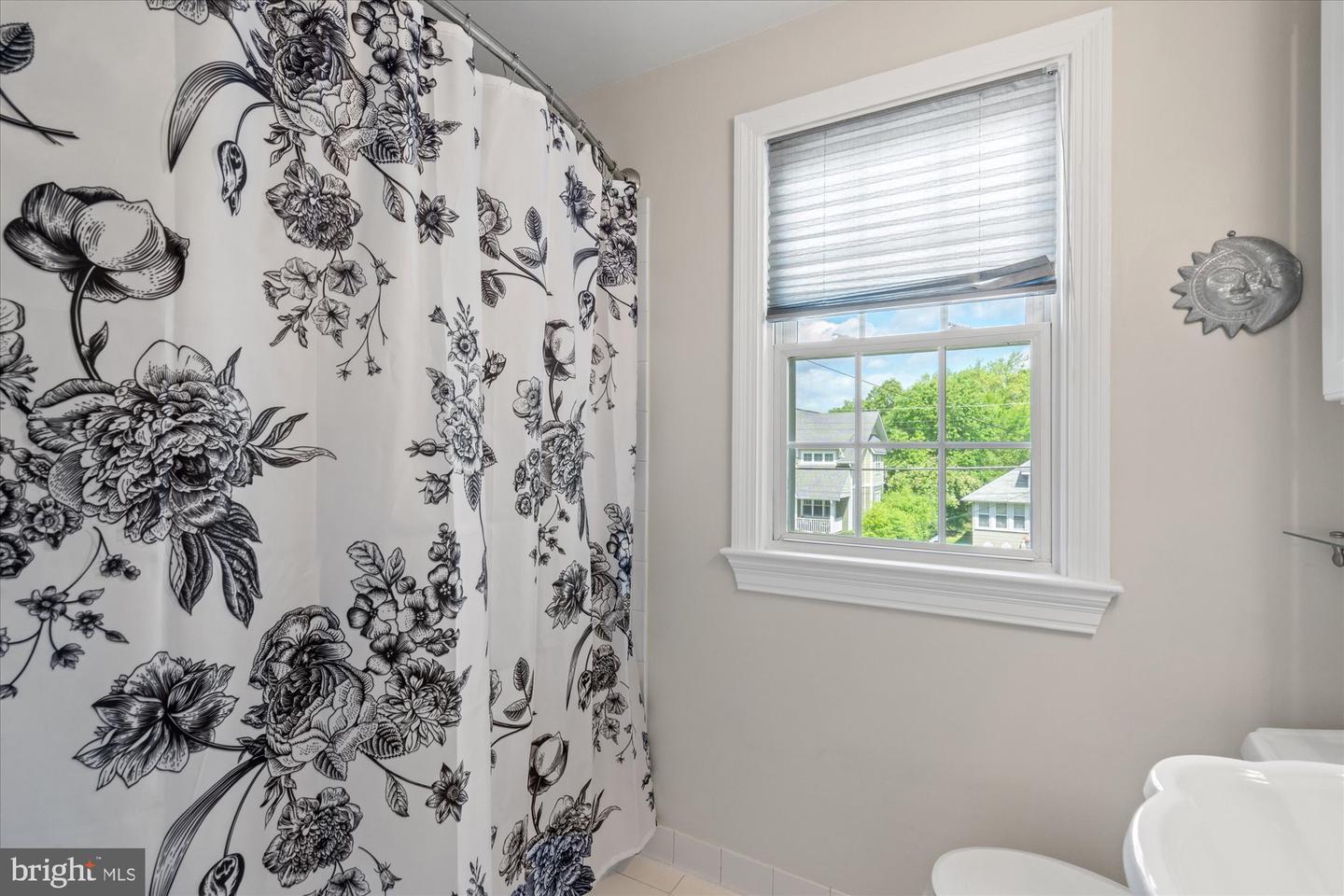 3512 9TH ST S, ARLINGTON, Virginia 22204, 4 Bedrooms Bedrooms, ,1 BathroomBathrooms,Residential,For sale,3512 9TH ST S,VAAR2056594 MLS # VAAR2056594