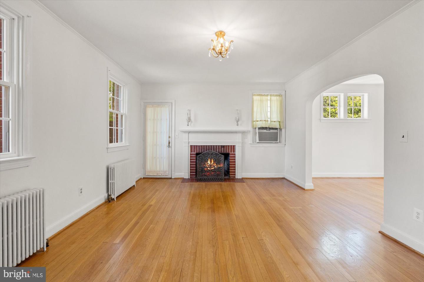 3512 9TH ST S, ARLINGTON, Virginia 22204, 4 Bedrooms Bedrooms, ,1 BathroomBathrooms,Residential,For sale,3512 9TH ST S,VAAR2056594 MLS # VAAR2056594