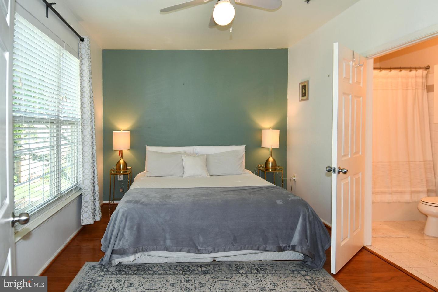 3009 NICOSH CIR #4201, FALLS CHURCH, Virginia 22042, 2 Bedrooms Bedrooms, ,2 BathroomsBathrooms,Residential,For sale,3009 NICOSH CIR #4201,VAFX2236830 MLS # VAFX2236830
