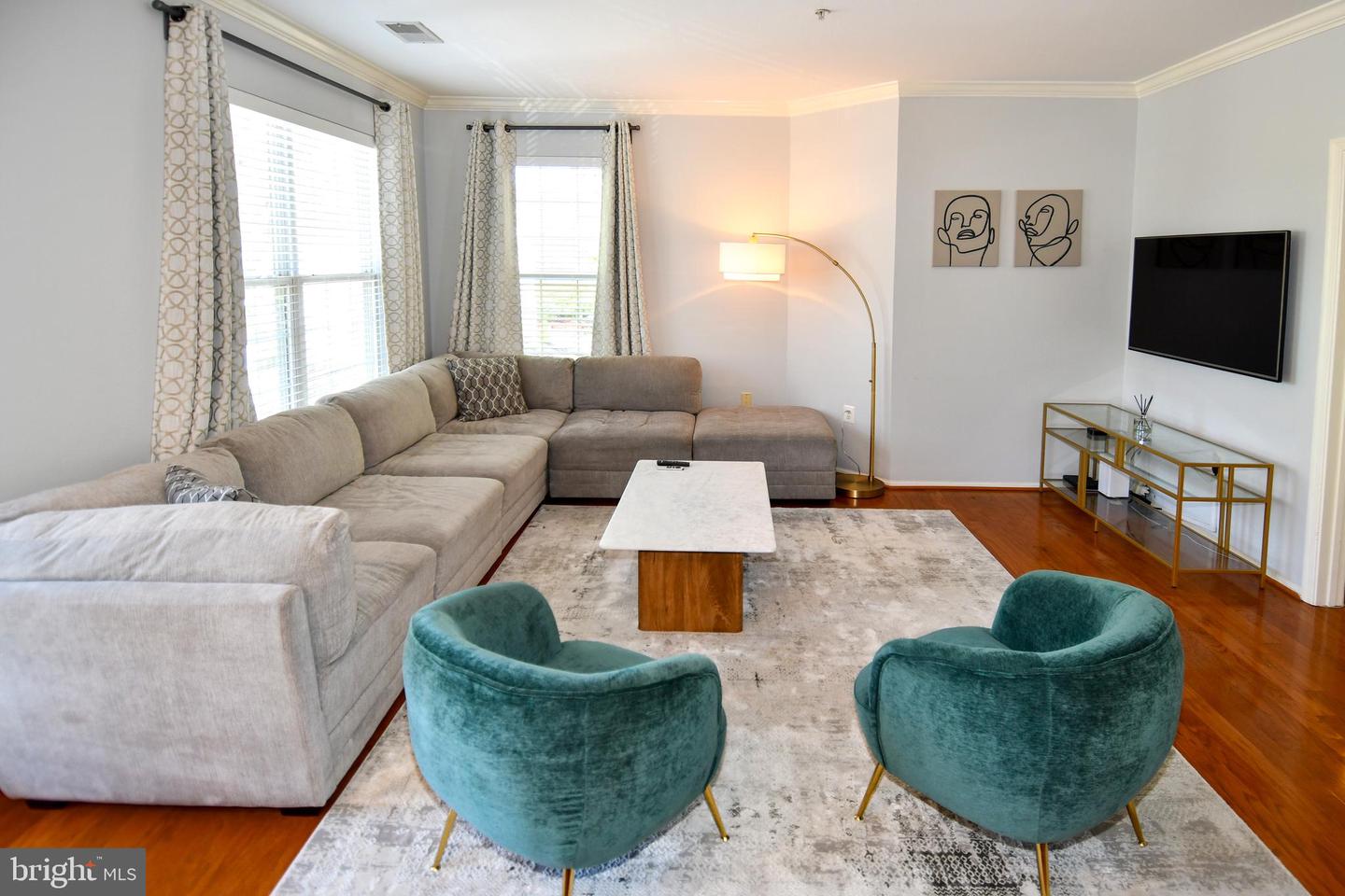 3009 NICOSH CIR #4201, FALLS CHURCH, Virginia 22042, 2 Bedrooms Bedrooms, ,2 BathroomsBathrooms,Residential,For sale,3009 NICOSH CIR #4201,VAFX2236830 MLS # VAFX2236830