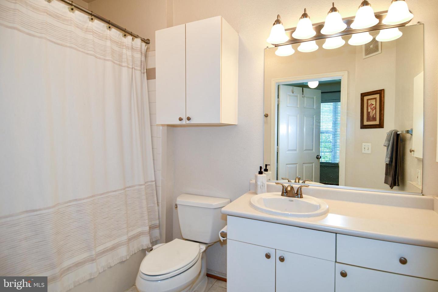 3009 NICOSH CIR #4201, FALLS CHURCH, Virginia 22042, 2 Bedrooms Bedrooms, ,2 BathroomsBathrooms,Residential,For sale,3009 NICOSH CIR #4201,VAFX2236830 MLS # VAFX2236830