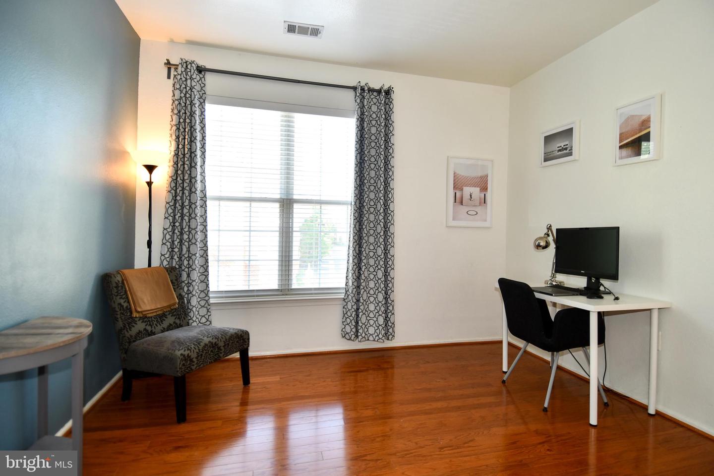 3009 NICOSH CIR #4201, FALLS CHURCH, Virginia 22042, 2 Bedrooms Bedrooms, ,2 BathroomsBathrooms,Residential,For sale,3009 NICOSH CIR #4201,VAFX2236830 MLS # VAFX2236830