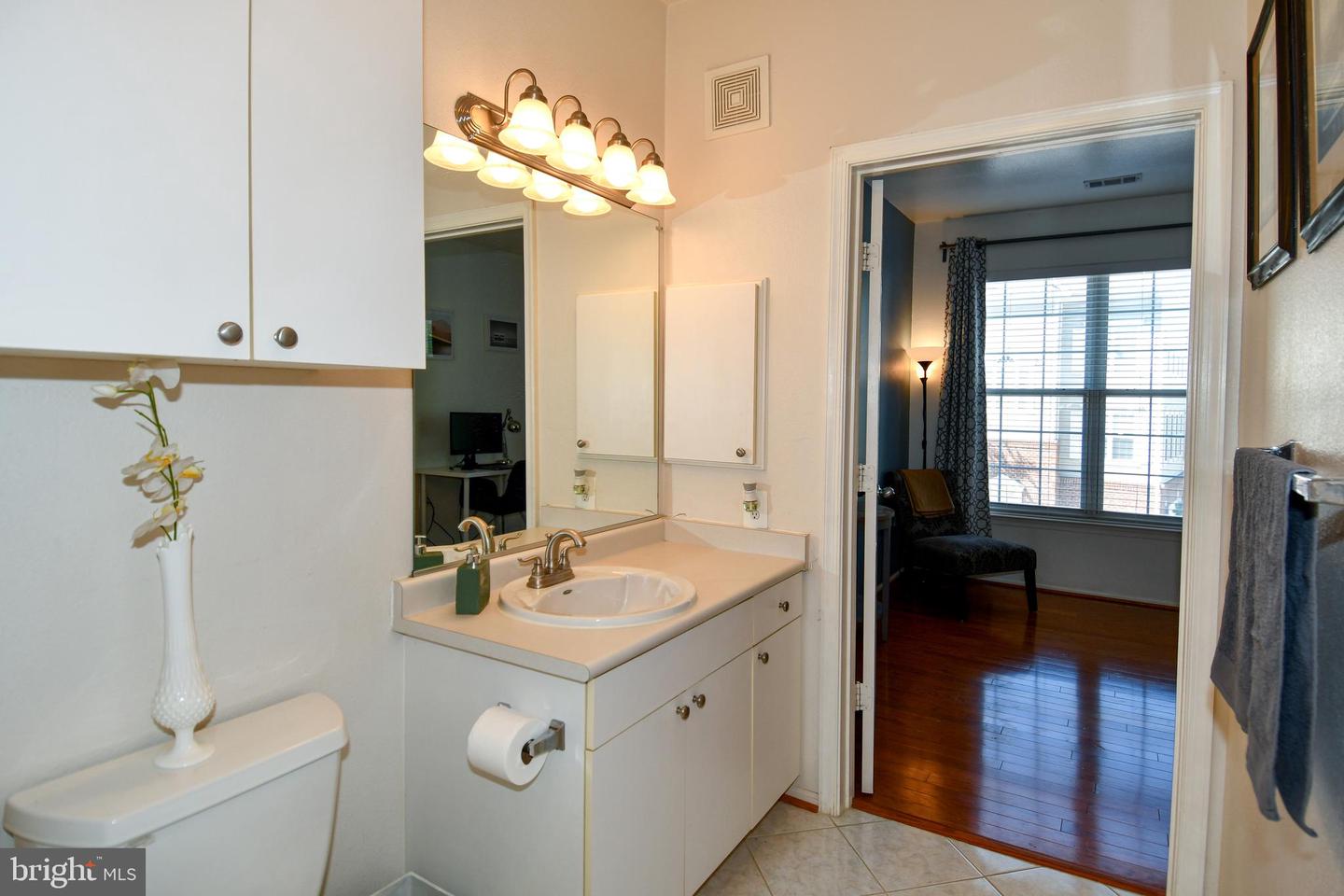 3009 NICOSH CIR #4201, FALLS CHURCH, Virginia 22042, 2 Bedrooms Bedrooms, ,2 BathroomsBathrooms,Residential,For sale,3009 NICOSH CIR #4201,VAFX2236830 MLS # VAFX2236830