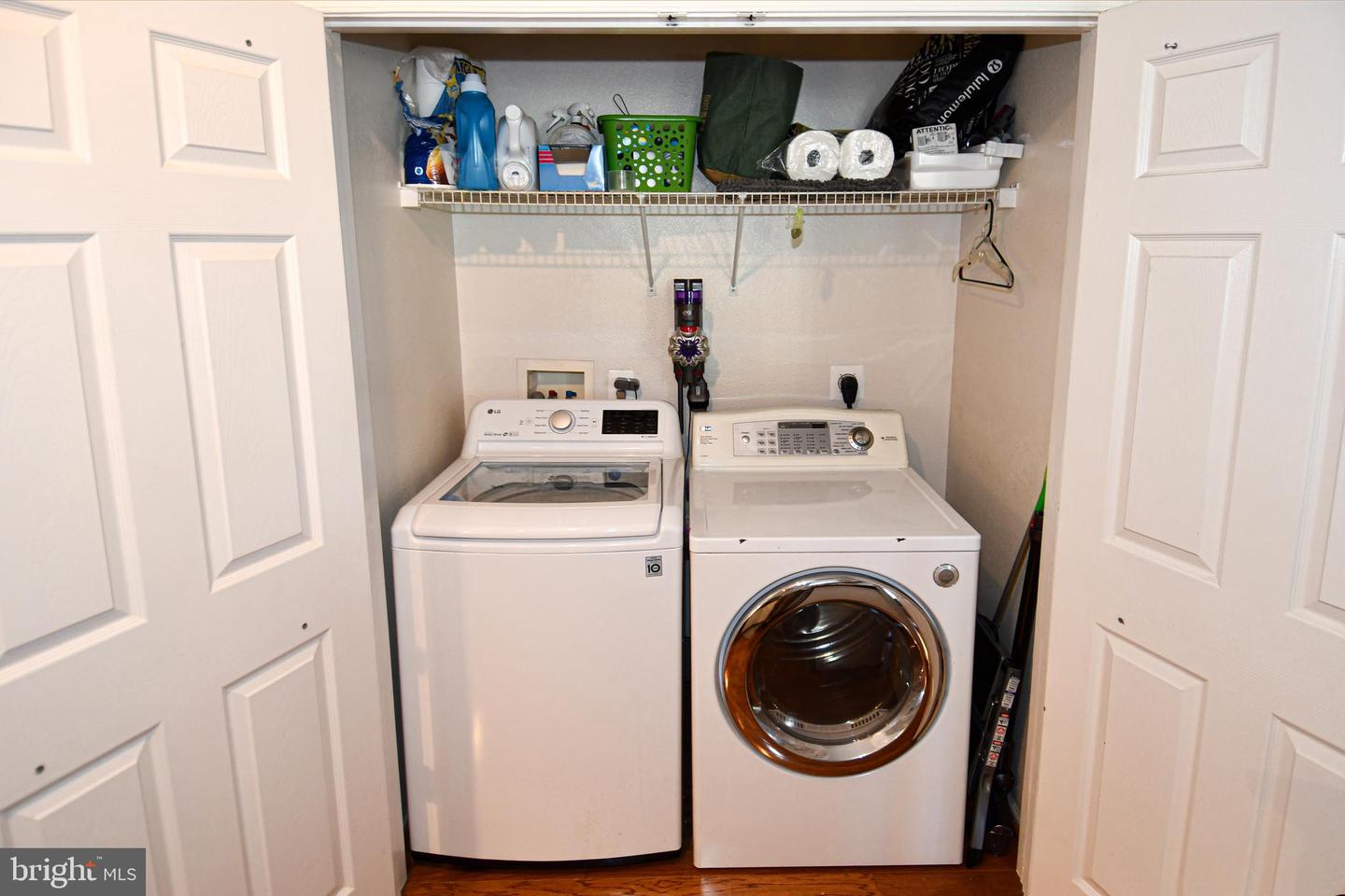 3009 NICOSH CIR #4201, FALLS CHURCH, Virginia 22042, 2 Bedrooms Bedrooms, ,2 BathroomsBathrooms,Residential,For sale,3009 NICOSH CIR #4201,VAFX2236830 MLS # VAFX2236830