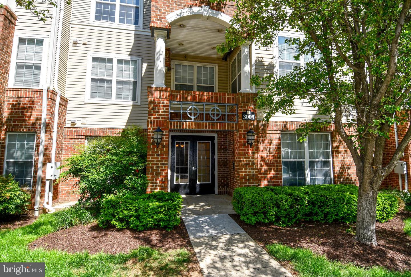 3009 NICOSH CIR #4201, FALLS CHURCH, Virginia 22042, 2 Bedrooms Bedrooms, ,2 BathroomsBathrooms,Residential,For sale,3009 NICOSH CIR #4201,VAFX2236830 MLS # VAFX2236830