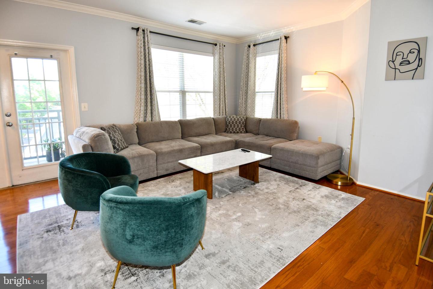 3009 NICOSH CIR #4201, FALLS CHURCH, Virginia 22042, 2 Bedrooms Bedrooms, ,2 BathroomsBathrooms,Residential,For sale,3009 NICOSH CIR #4201,VAFX2236830 MLS # VAFX2236830