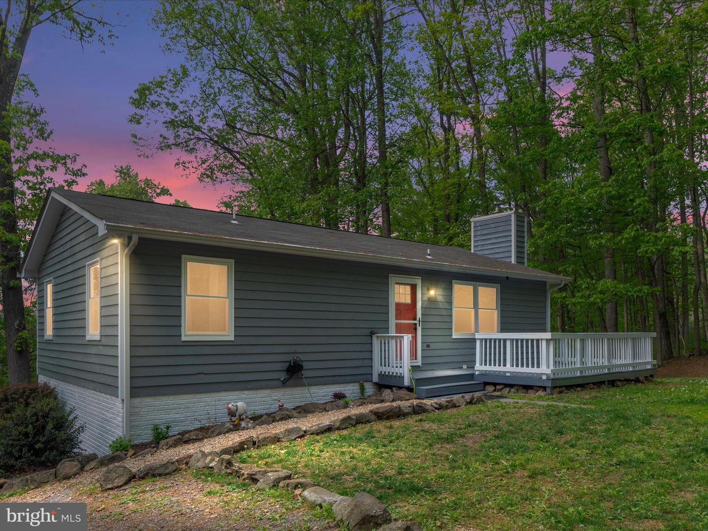 22 LUCKE WAY, LINDEN, Virginia 22642, 4 Bedrooms Bedrooms, ,3 BathroomsBathrooms,Residential,For sale,22 LUCKE WAY,VAWR2011014 MLS # VAWR2011014