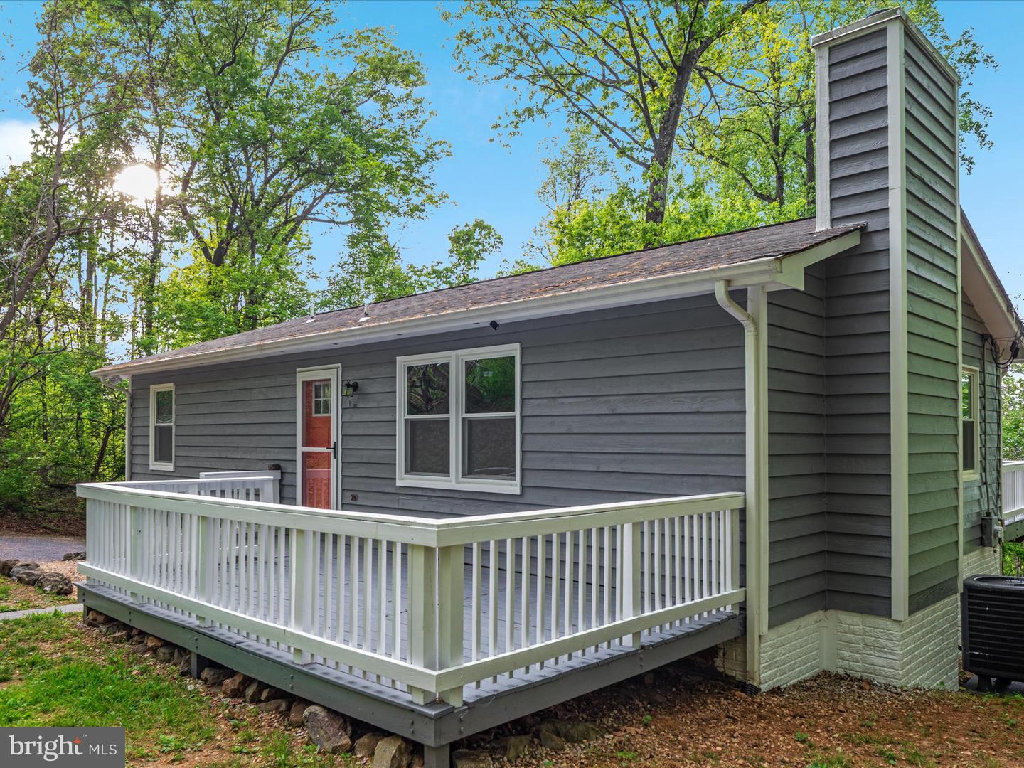 22 LUCKE WAY, LINDEN, Virginia 22642, 4 Bedrooms Bedrooms, ,3 BathroomsBathrooms,Residential,For sale,22 LUCKE WAY,VAWR2011014 MLS # VAWR2011014