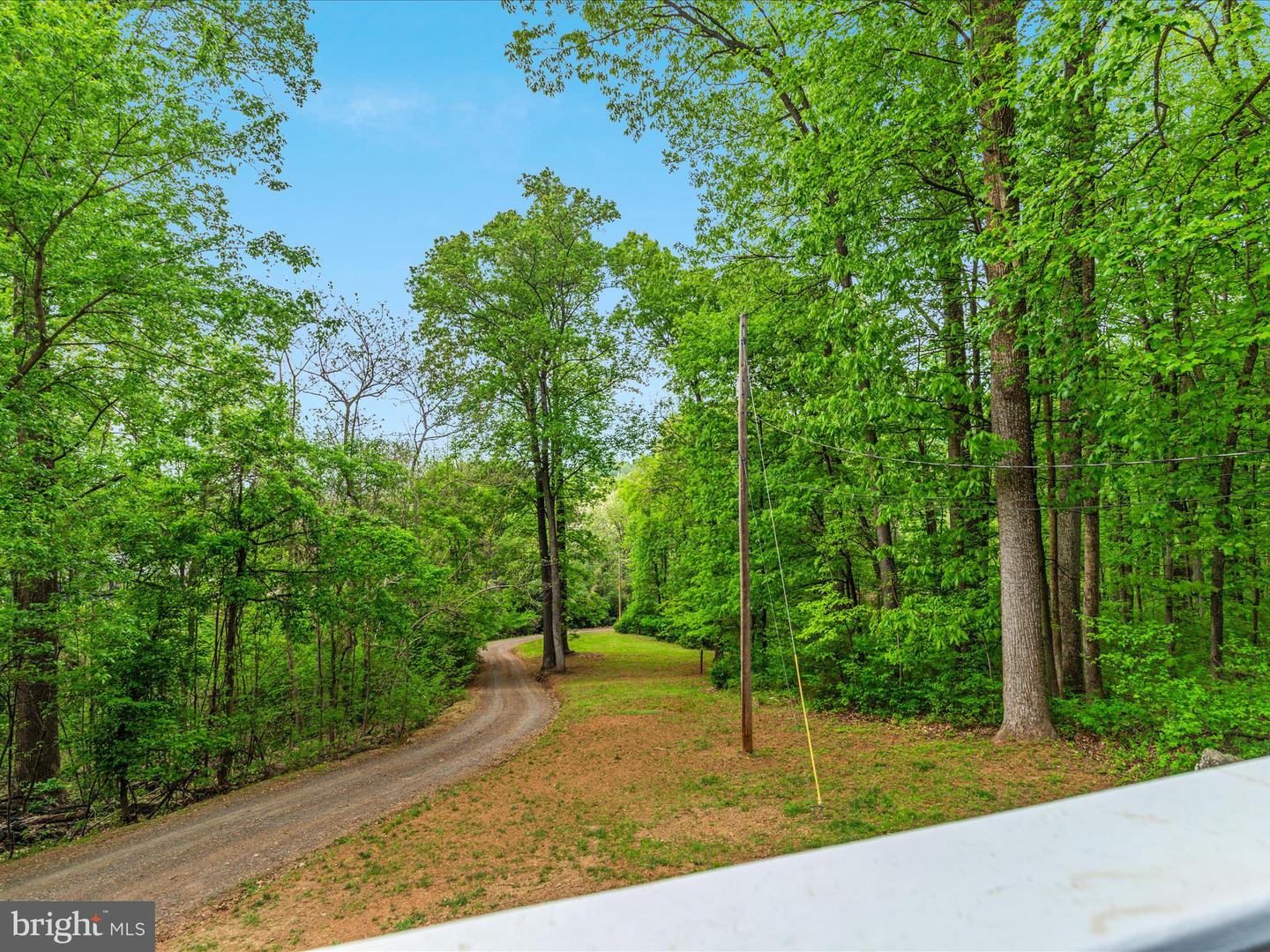 22 LUCKE WAY, LINDEN, Virginia 22642, 4 Bedrooms Bedrooms, ,3 BathroomsBathrooms,Residential,For sale,22 LUCKE WAY,VAWR2011014 MLS # VAWR2011014