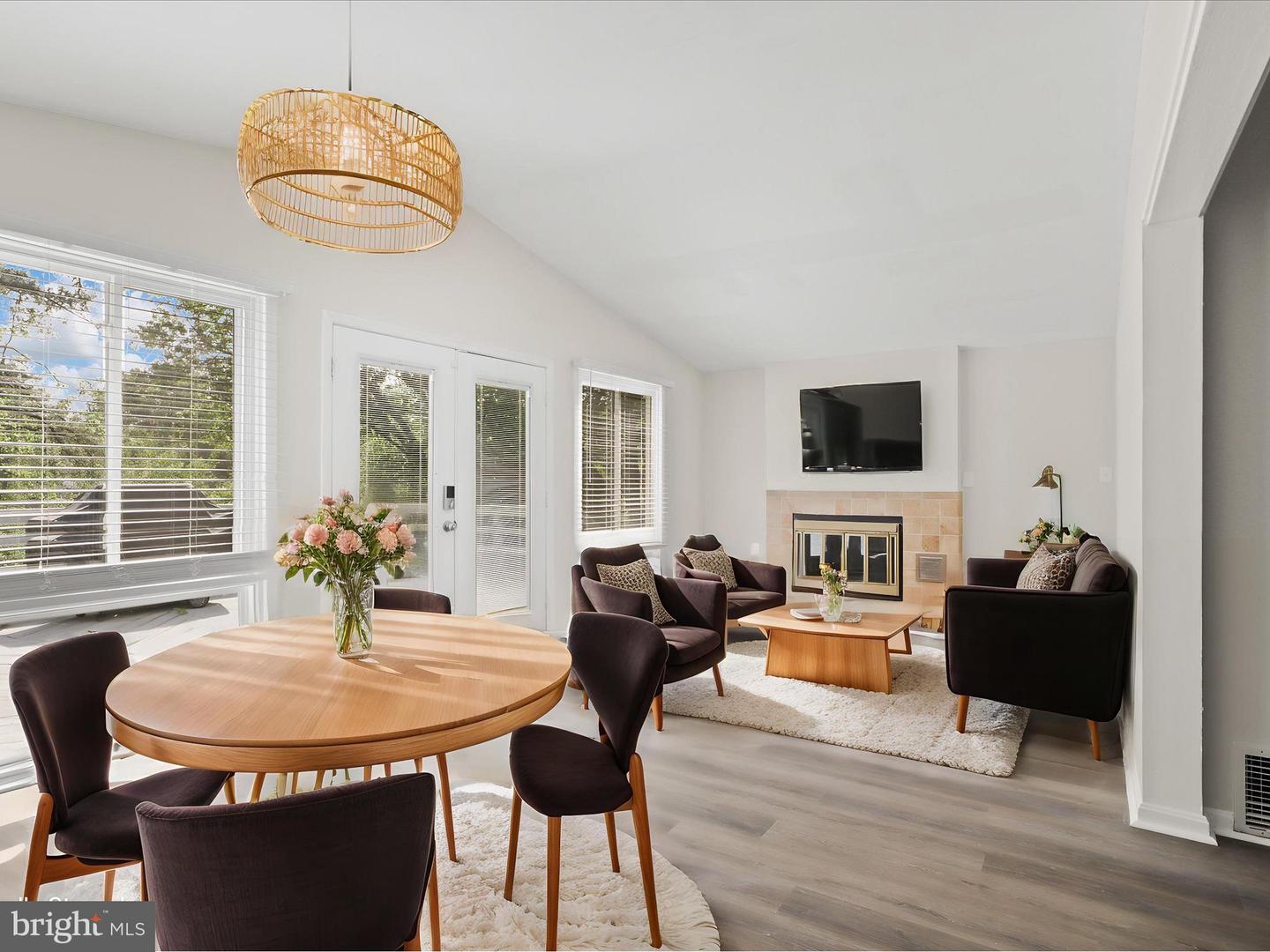 4103 IVANHOE LN, ALEXANDRIA, Virginia 22310, 5 Bedrooms Bedrooms, ,2 BathroomsBathrooms,Residential,For sale,4103 IVANHOE LN,VAFX2236918 MLS # VAFX2236918