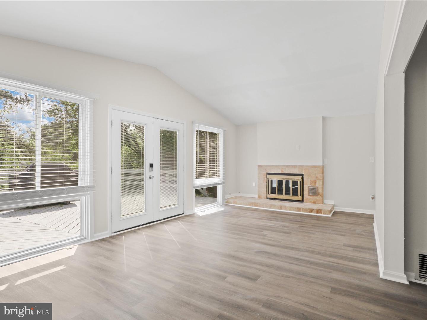 4103 IVANHOE LN, ALEXANDRIA, Virginia 22310, 5 Bedrooms Bedrooms, ,2 BathroomsBathrooms,Residential,For sale,4103 IVANHOE LN,VAFX2236918 MLS # VAFX2236918