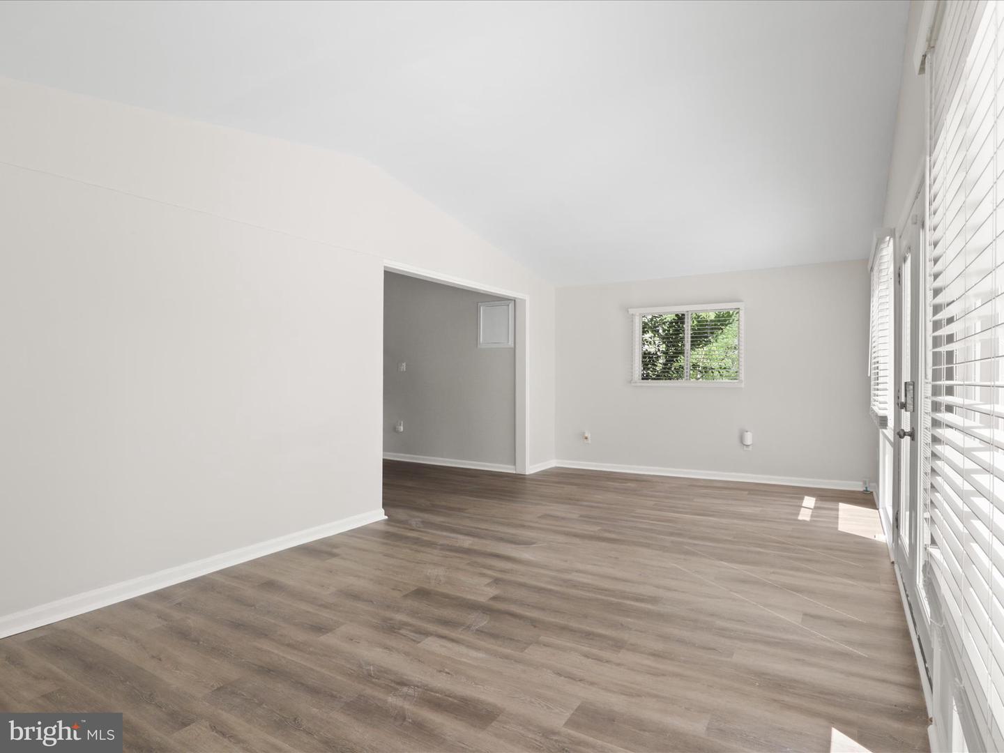 4103 IVANHOE LN, ALEXANDRIA, Virginia 22310, 5 Bedrooms Bedrooms, ,2 BathroomsBathrooms,Residential,For sale,4103 IVANHOE LN,VAFX2236918 MLS # VAFX2236918