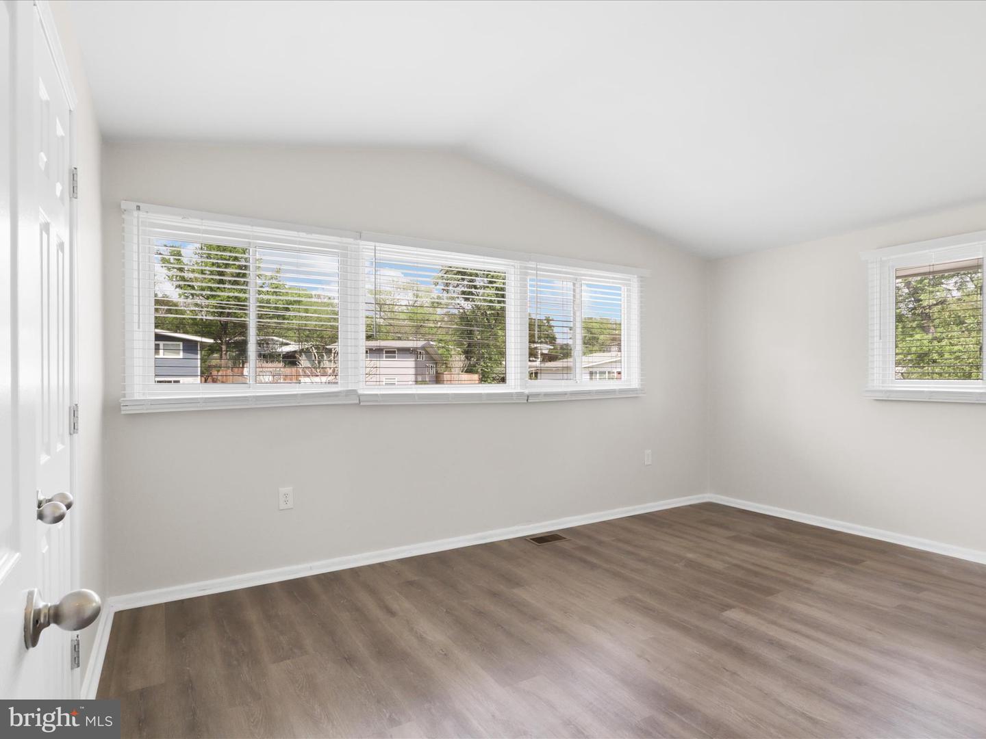 4103 IVANHOE LN, ALEXANDRIA, Virginia 22310, 5 Bedrooms Bedrooms, ,2 BathroomsBathrooms,Residential,For sale,4103 IVANHOE LN,VAFX2236918 MLS # VAFX2236918