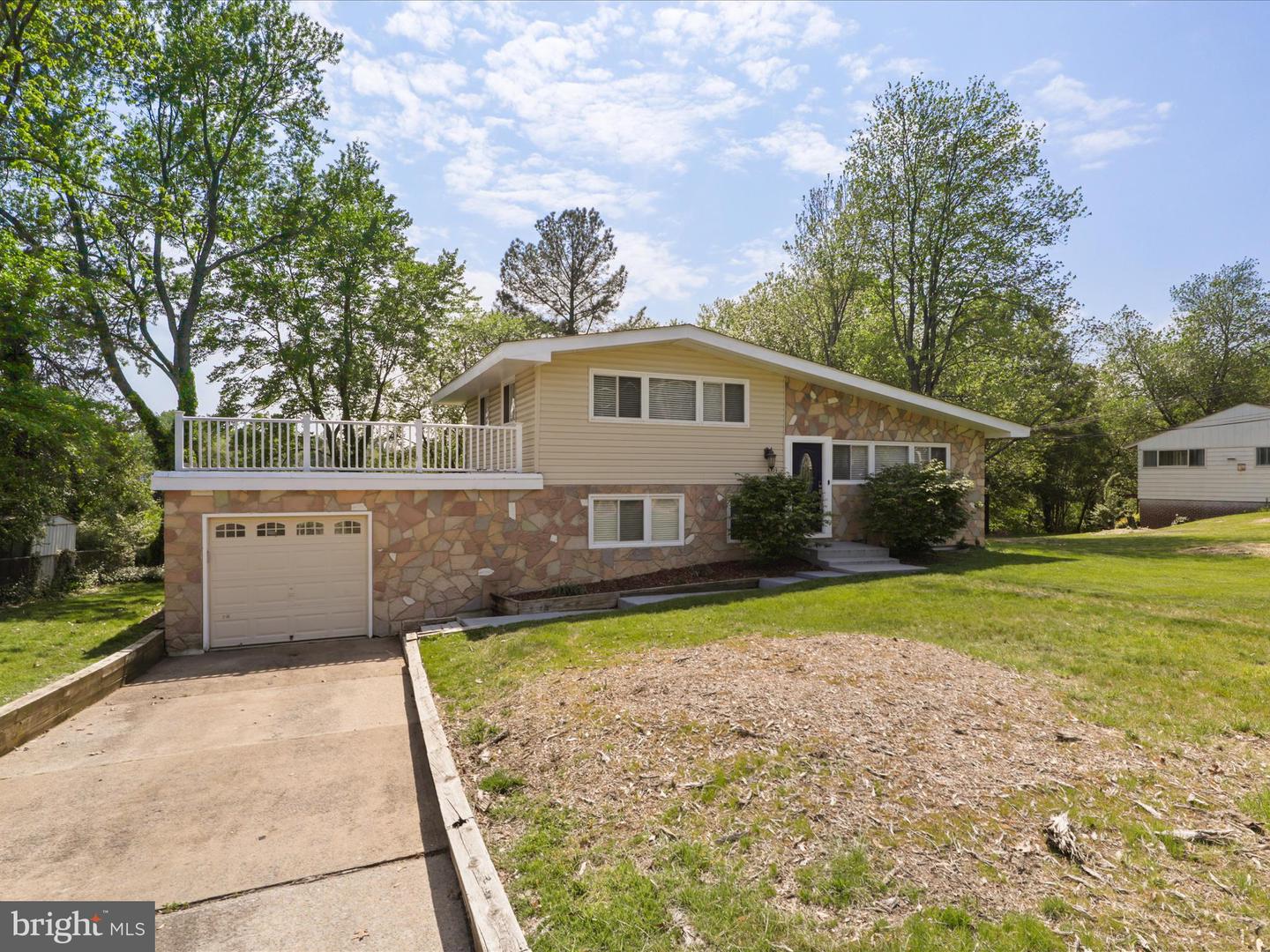 4103 IVANHOE LN, ALEXANDRIA, Virginia 22310, 5 Bedrooms Bedrooms, ,2 BathroomsBathrooms,Residential,For sale,4103 IVANHOE LN,VAFX2236918 MLS # VAFX2236918