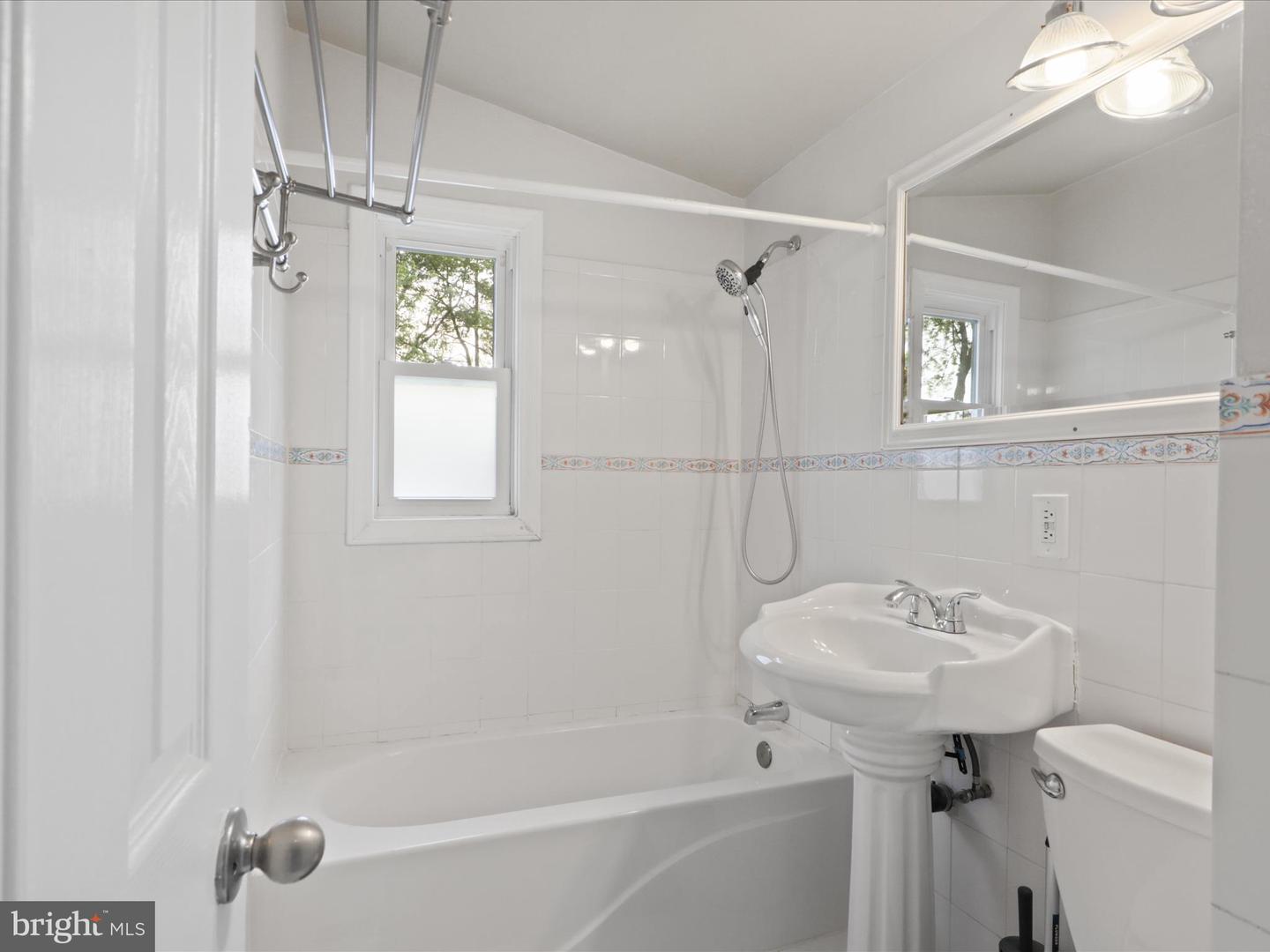 4103 IVANHOE LN, ALEXANDRIA, Virginia 22310, 5 Bedrooms Bedrooms, ,2 BathroomsBathrooms,Residential,For sale,4103 IVANHOE LN,VAFX2236918 MLS # VAFX2236918