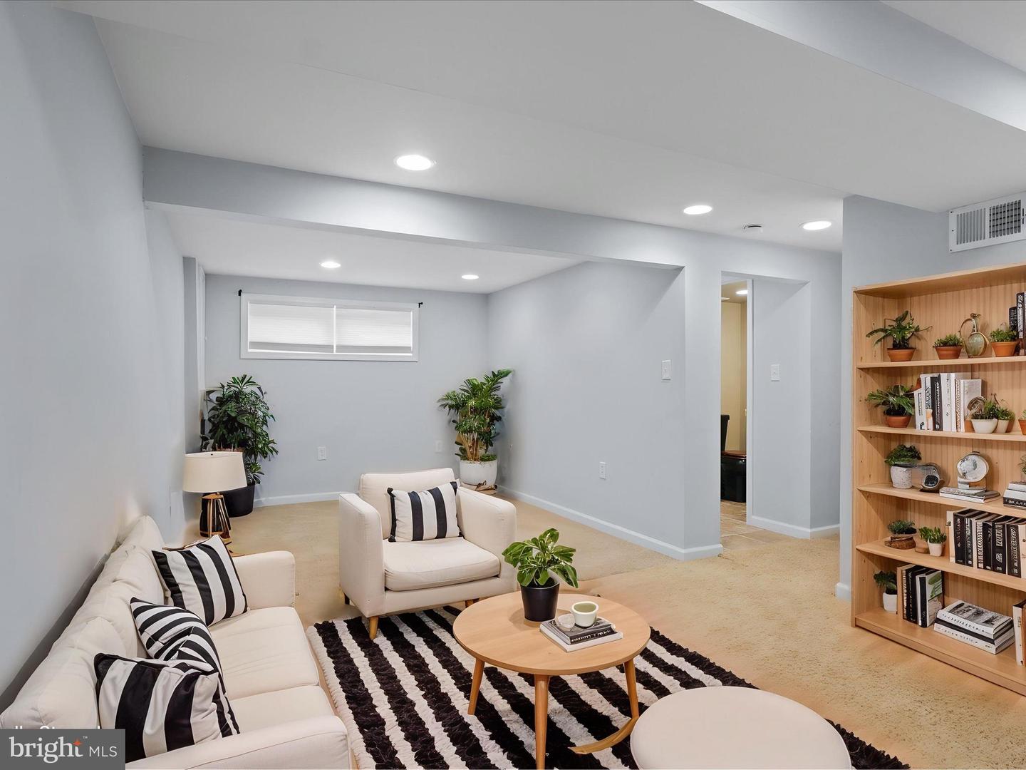 4103 IVANHOE LN, ALEXANDRIA, Virginia 22310, 5 Bedrooms Bedrooms, ,2 BathroomsBathrooms,Residential,For sale,4103 IVANHOE LN,VAFX2236918 MLS # VAFX2236918