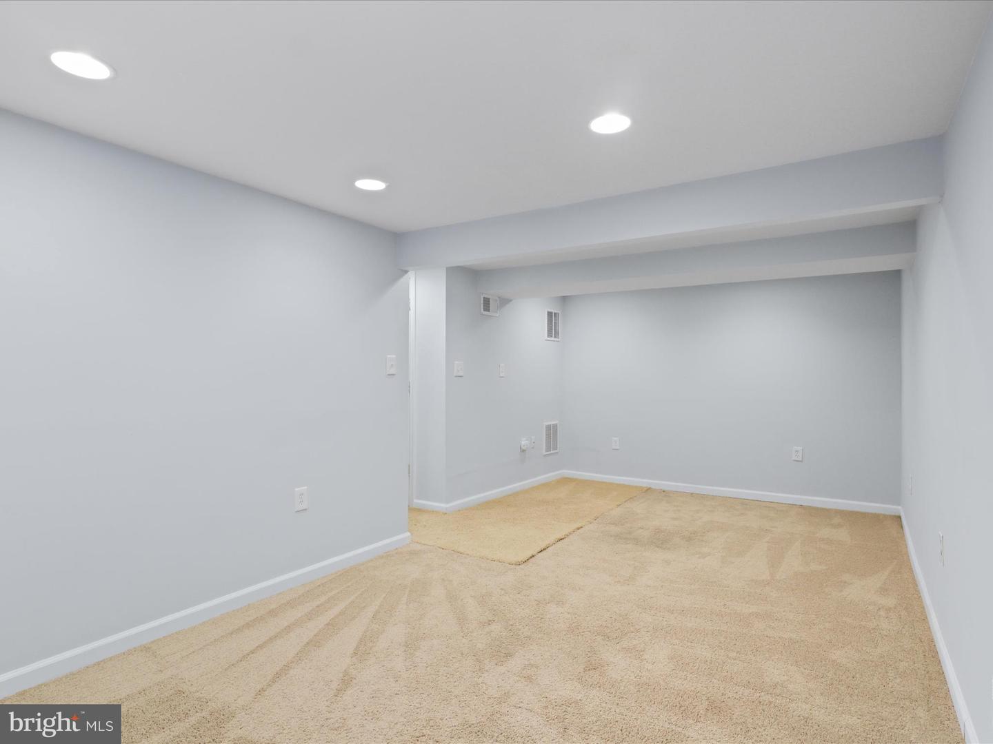 4103 IVANHOE LN, ALEXANDRIA, Virginia 22310, 5 Bedrooms Bedrooms, ,2 BathroomsBathrooms,Residential,For sale,4103 IVANHOE LN,VAFX2236918 MLS # VAFX2236918