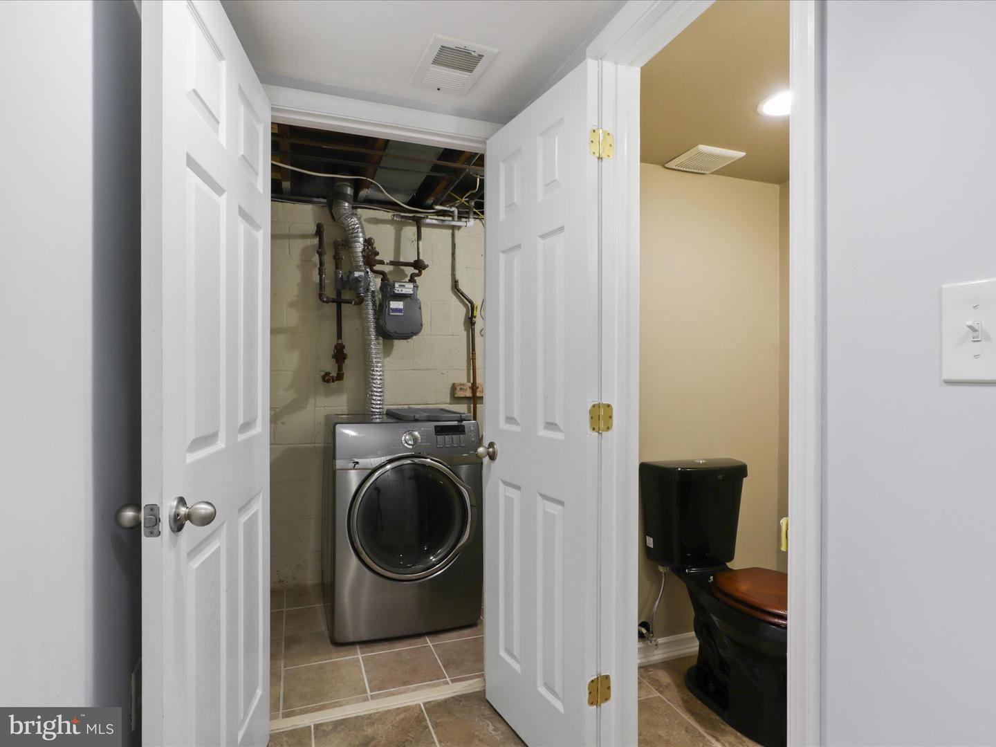 4103 IVANHOE LN, ALEXANDRIA, Virginia 22310, 5 Bedrooms Bedrooms, ,2 BathroomsBathrooms,Residential,For sale,4103 IVANHOE LN,VAFX2236918 MLS # VAFX2236918