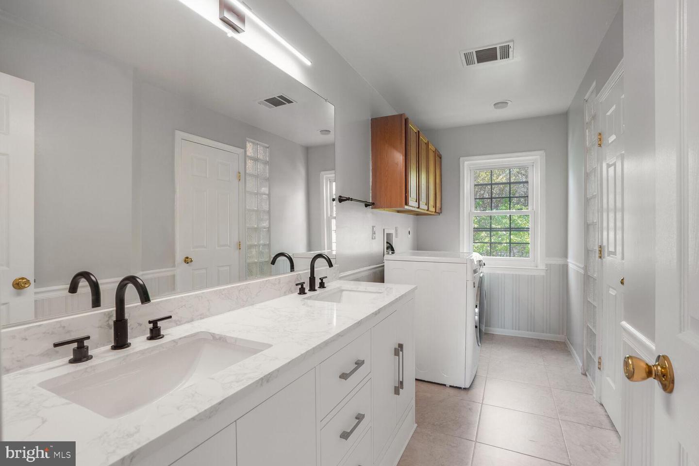2639 IRON FORGE RD, HERNDON, Virginia 20171, 4 Bedrooms Bedrooms, ,3 BathroomsBathrooms,Residential,For sale,2639 IRON FORGE RD,VAFX2236970 MLS # VAFX2236970