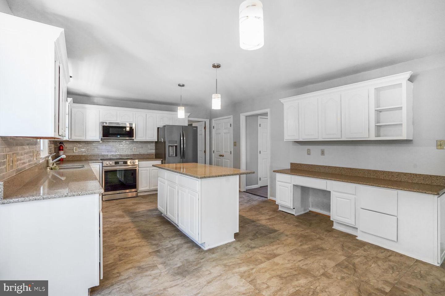 2639 IRON FORGE RD, HERNDON, Virginia 20171, 4 Bedrooms Bedrooms, ,3 BathroomsBathrooms,Residential,For sale,2639 IRON FORGE RD,VAFX2236970 MLS # VAFX2236970