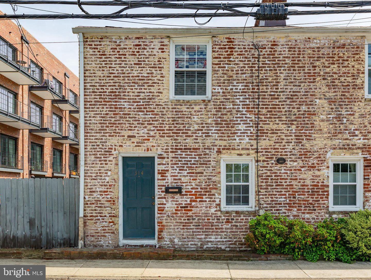 314 FREDERICK ST, FREDERICKSBURG, Virginia 22401, 1 Bedroom Bedrooms, ,1 BathroomBathrooms,Residential,For sale,314 FREDERICK ST,VAFB2008064 MLS # VAFB2008064