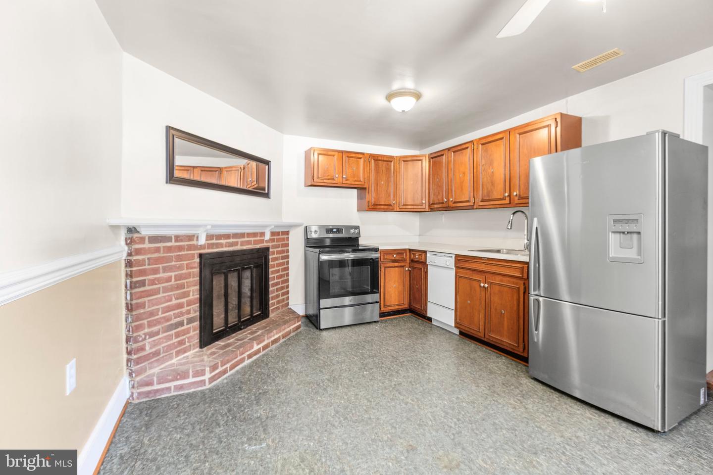 314 FREDERICK ST, FREDERICKSBURG, Virginia 22401, 1 Bedroom Bedrooms, ,1 BathroomBathrooms,Residential,For sale,314 FREDERICK ST,VAFB2008064 MLS # VAFB2008064