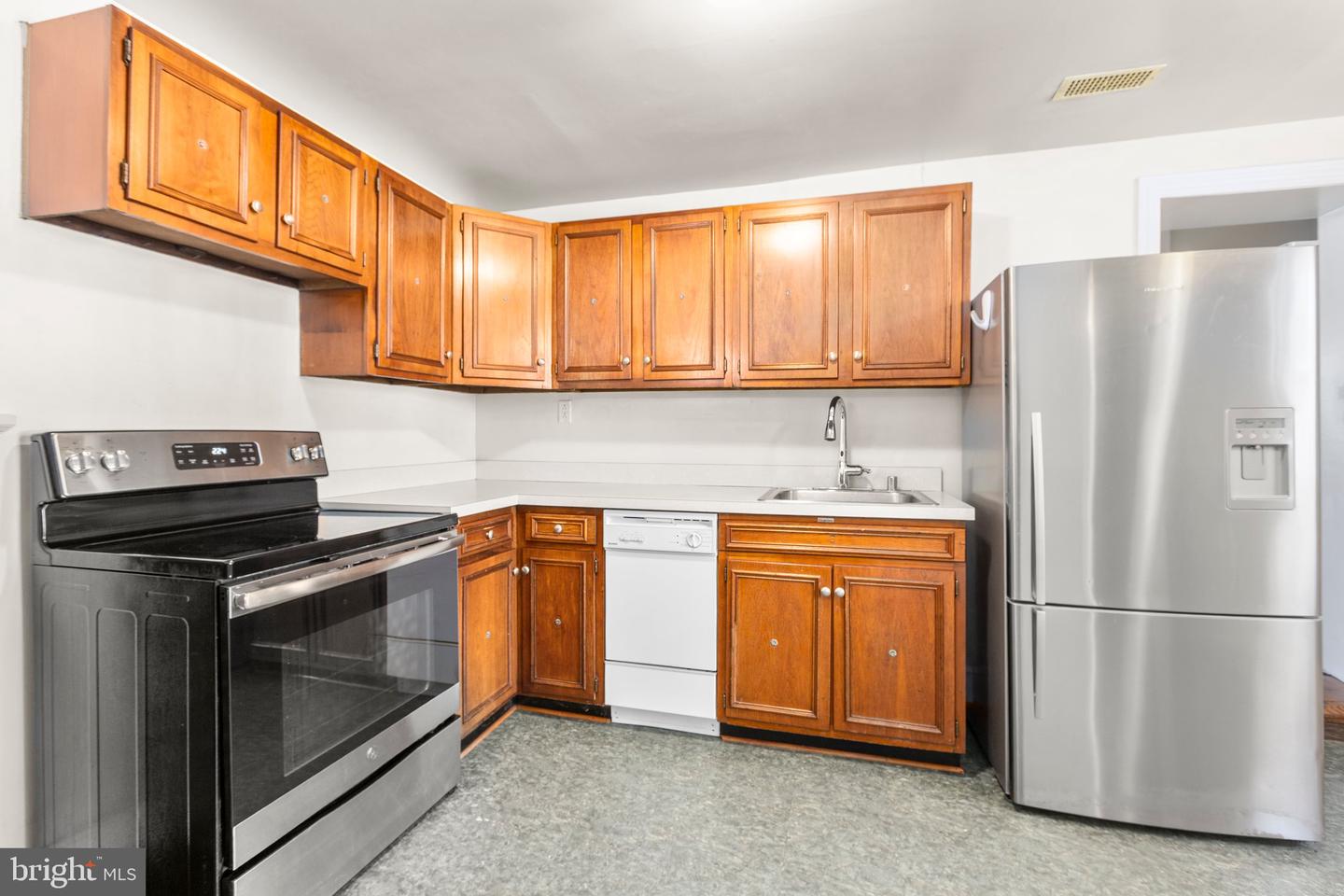 314 FREDERICK ST, FREDERICKSBURG, Virginia 22401, 1 Bedroom Bedrooms, ,1 BathroomBathrooms,Residential,For sale,314 FREDERICK ST,VAFB2008064 MLS # VAFB2008064