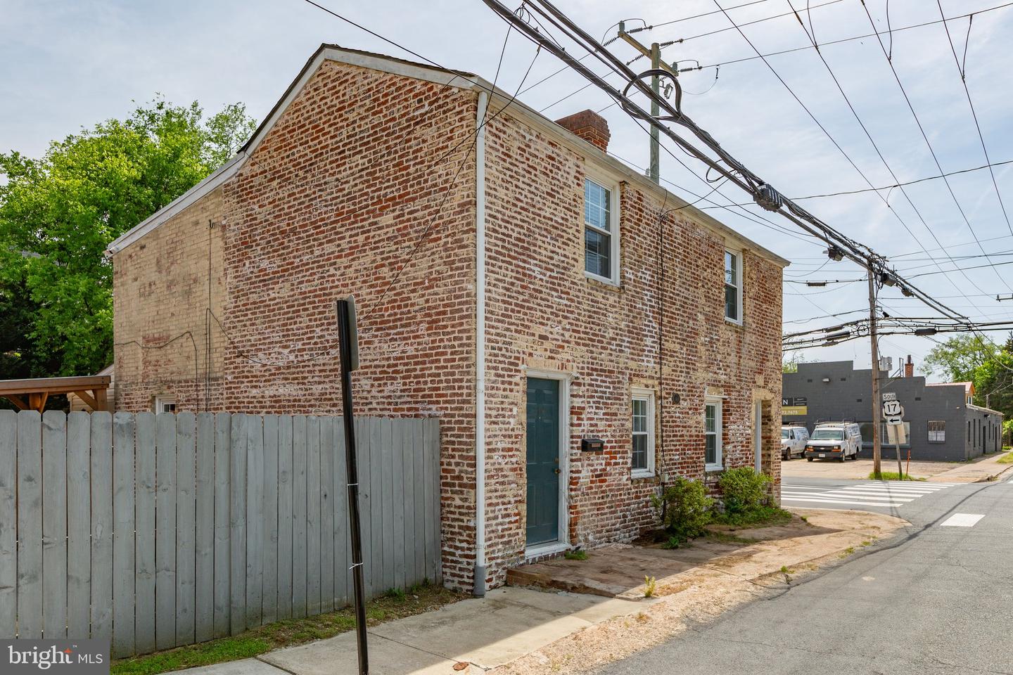 314 FREDERICK ST, FREDERICKSBURG, Virginia 22401, 1 Bedroom Bedrooms, ,1 BathroomBathrooms,Residential,For sale,314 FREDERICK ST,VAFB2008064 MLS # VAFB2008064