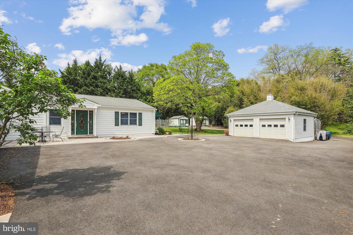 6516 ELMDALE RD, ALEXANDRIA, Virginia 22312, 5 Bedrooms Bedrooms, ,3 BathroomsBathrooms,Residential,For sale,6516 ELMDALE RD,VAFX2236676 MLS # VAFX2236676